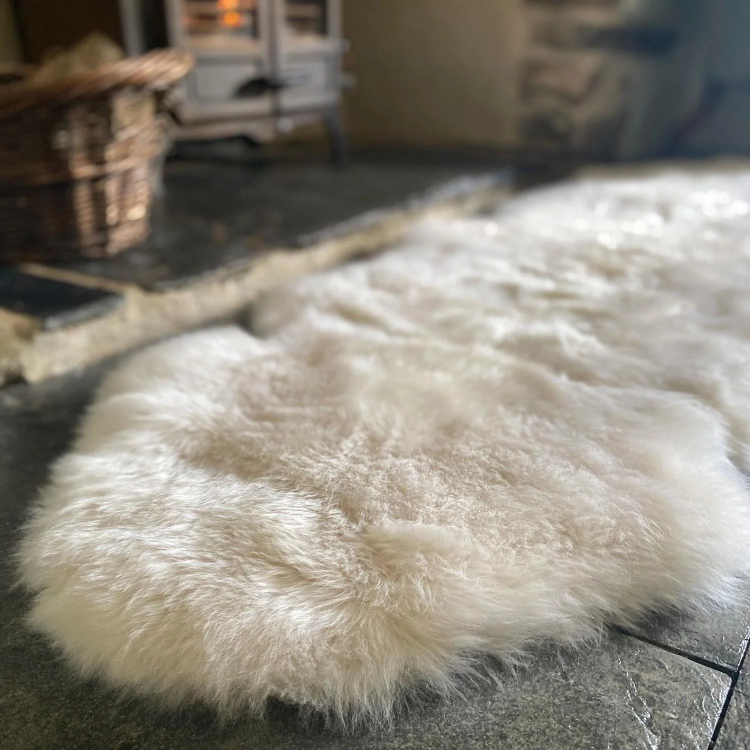 British Double Sheepskin Rug Linen - Image 4