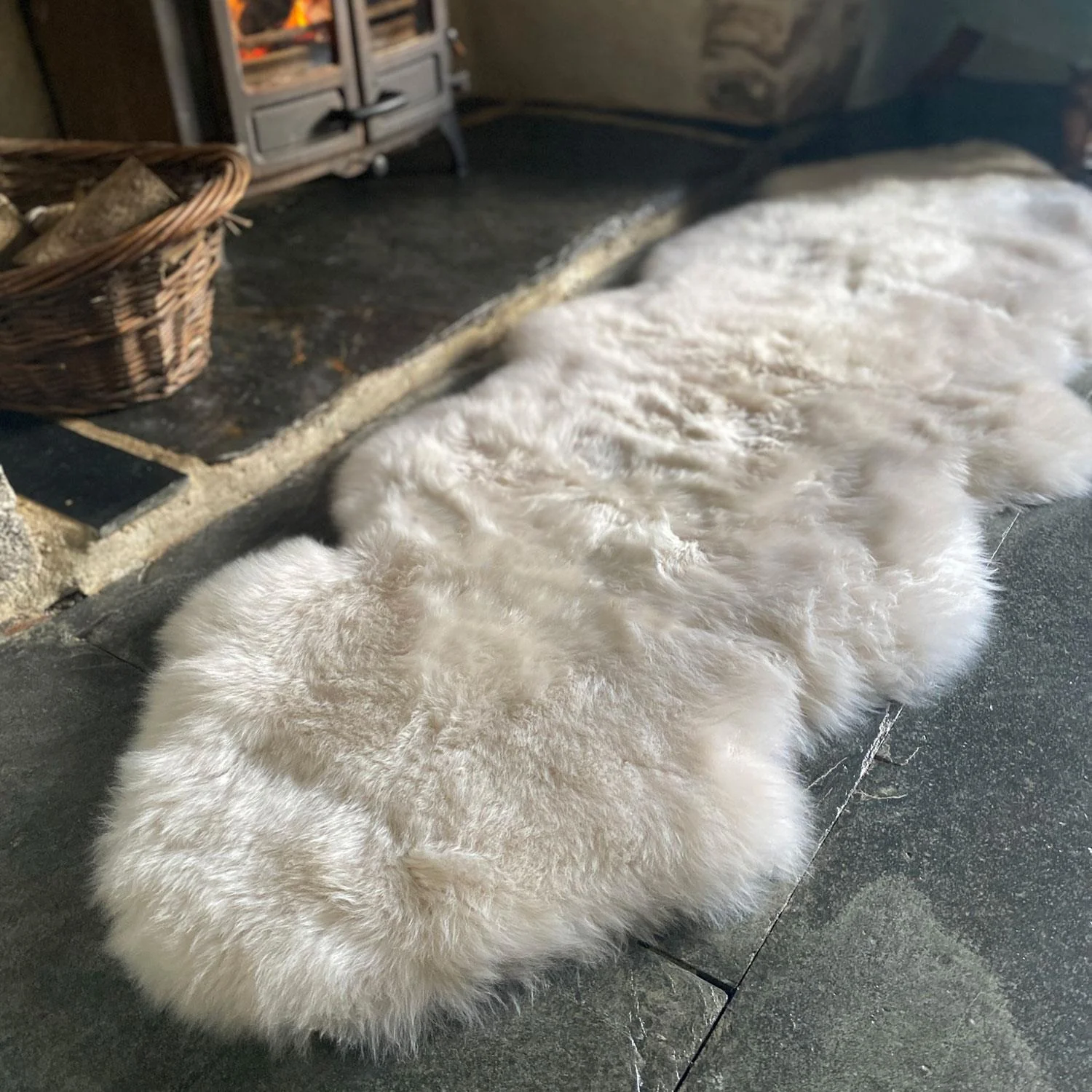 British Double Sheepskin Rug Linen - Image 5