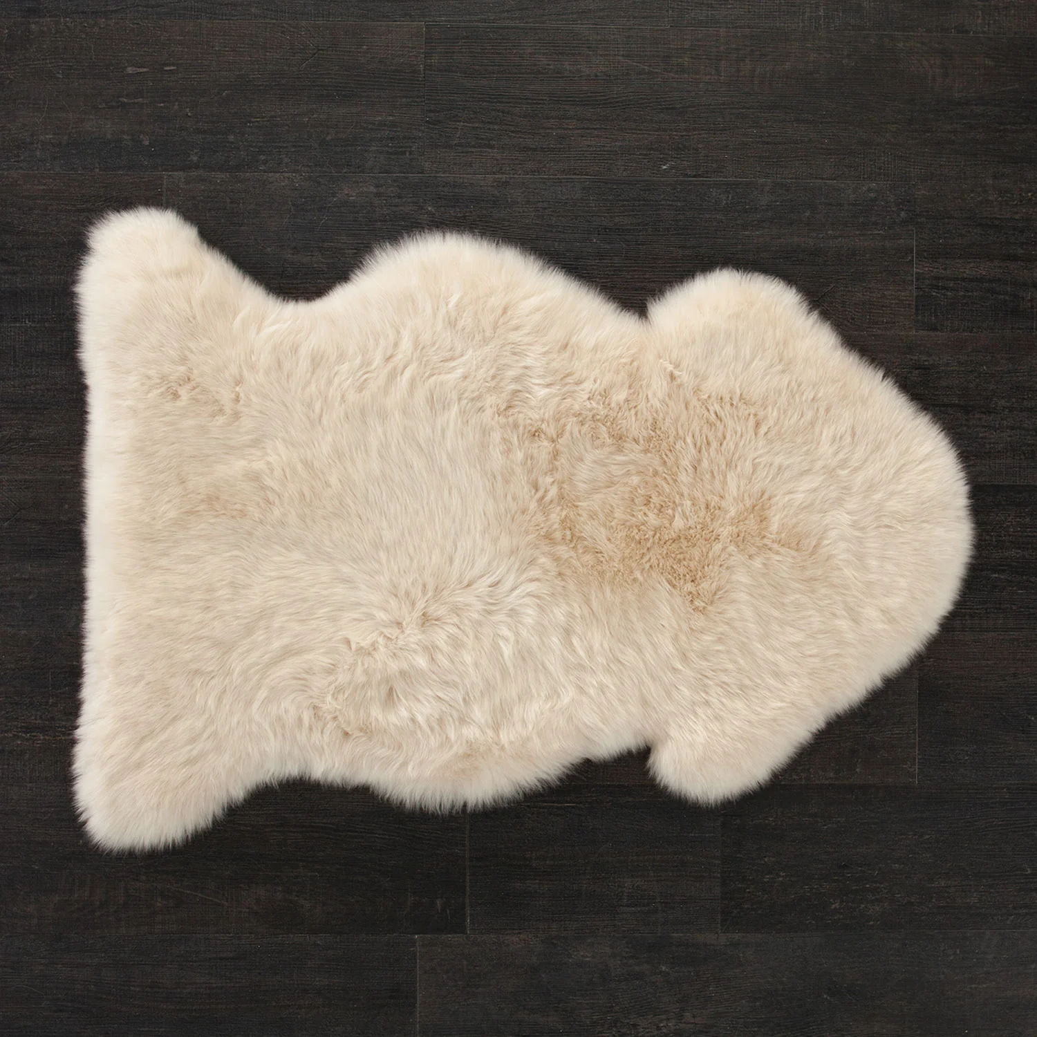 British Sheepskin Rug Linen - Image 5