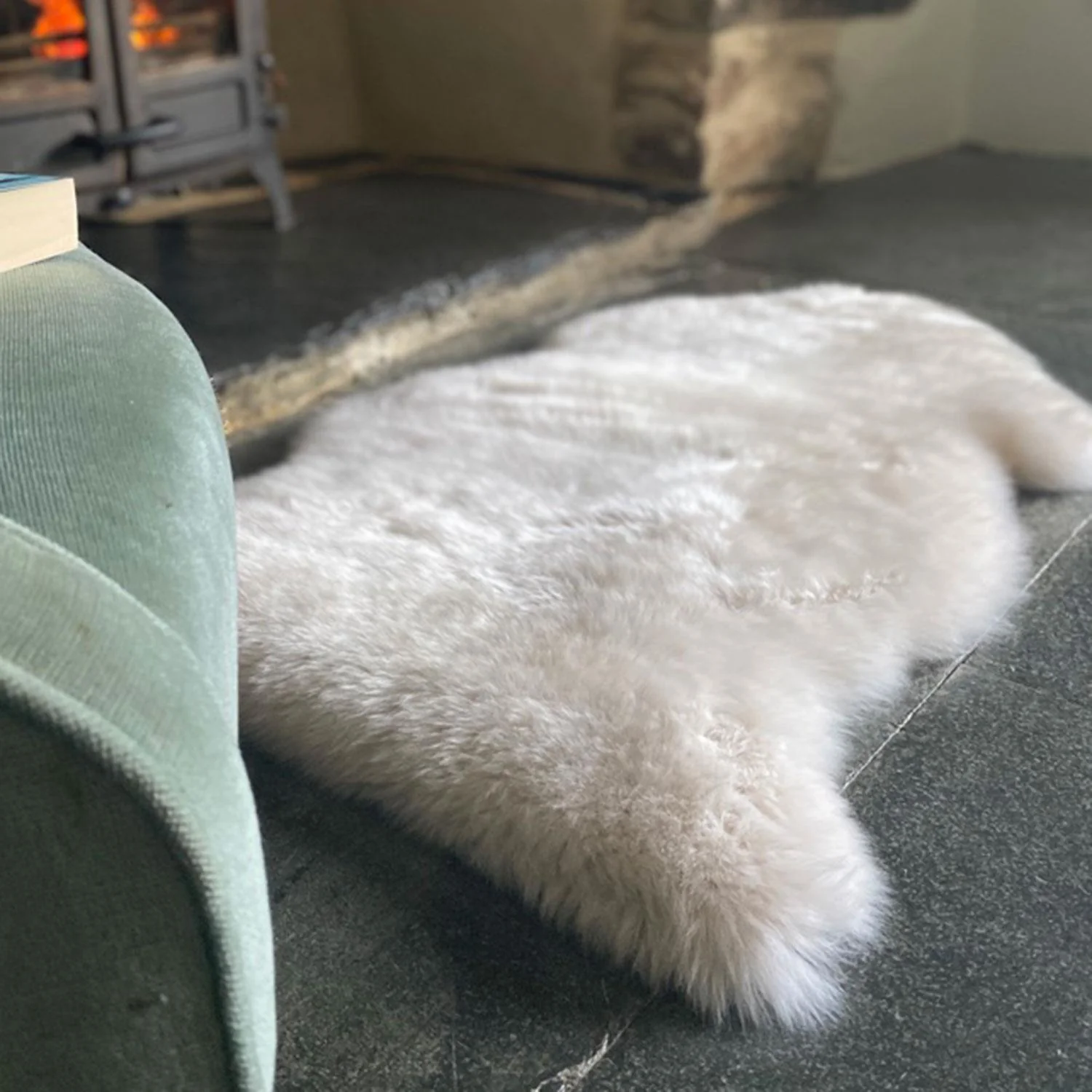British Sheepskin Rug Linen - Image 6
