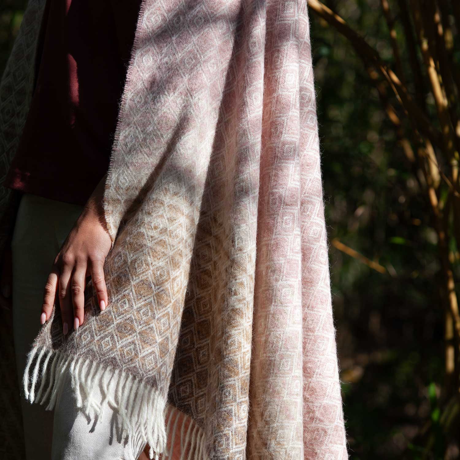 British Wool Throw Pink & Camel - Image 7