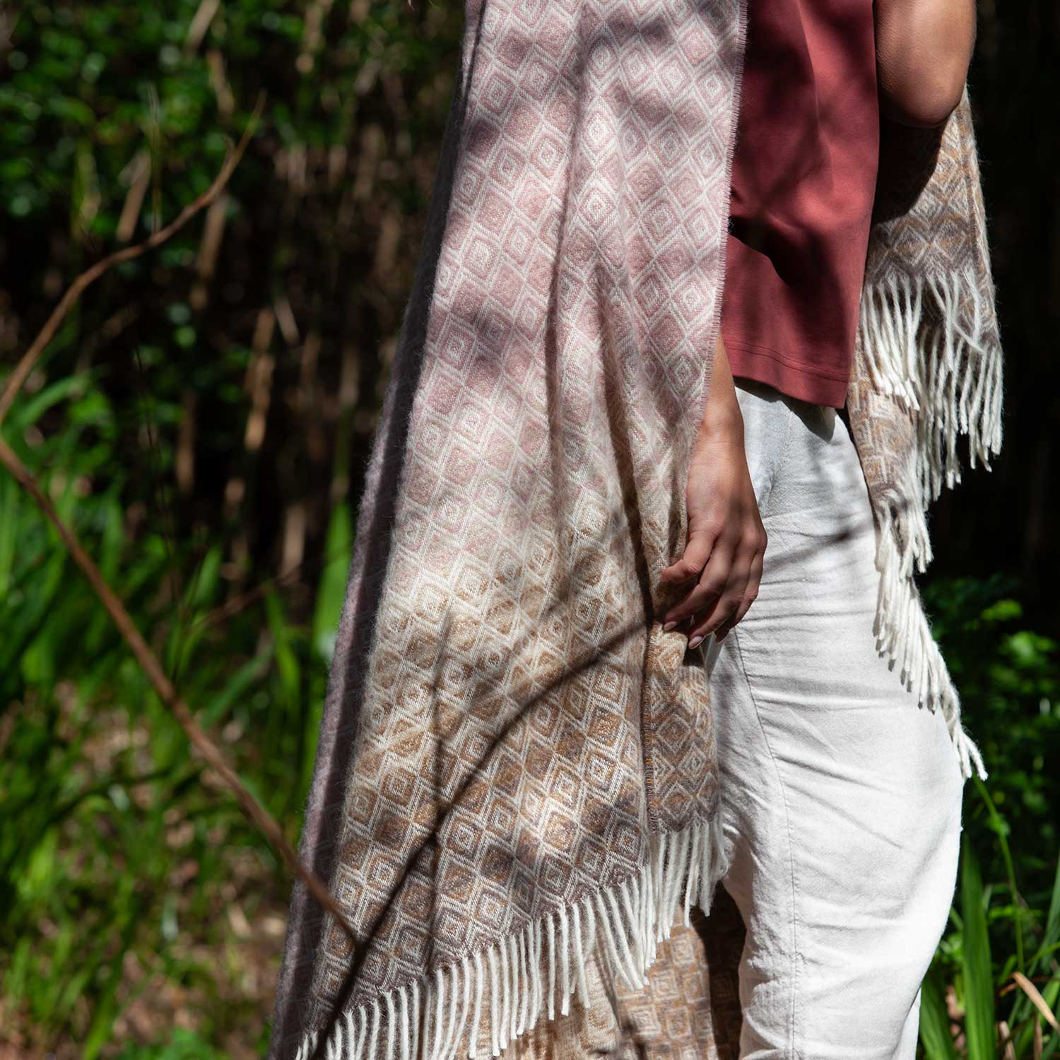 British Wool Throw Pink & Camel - Image 8