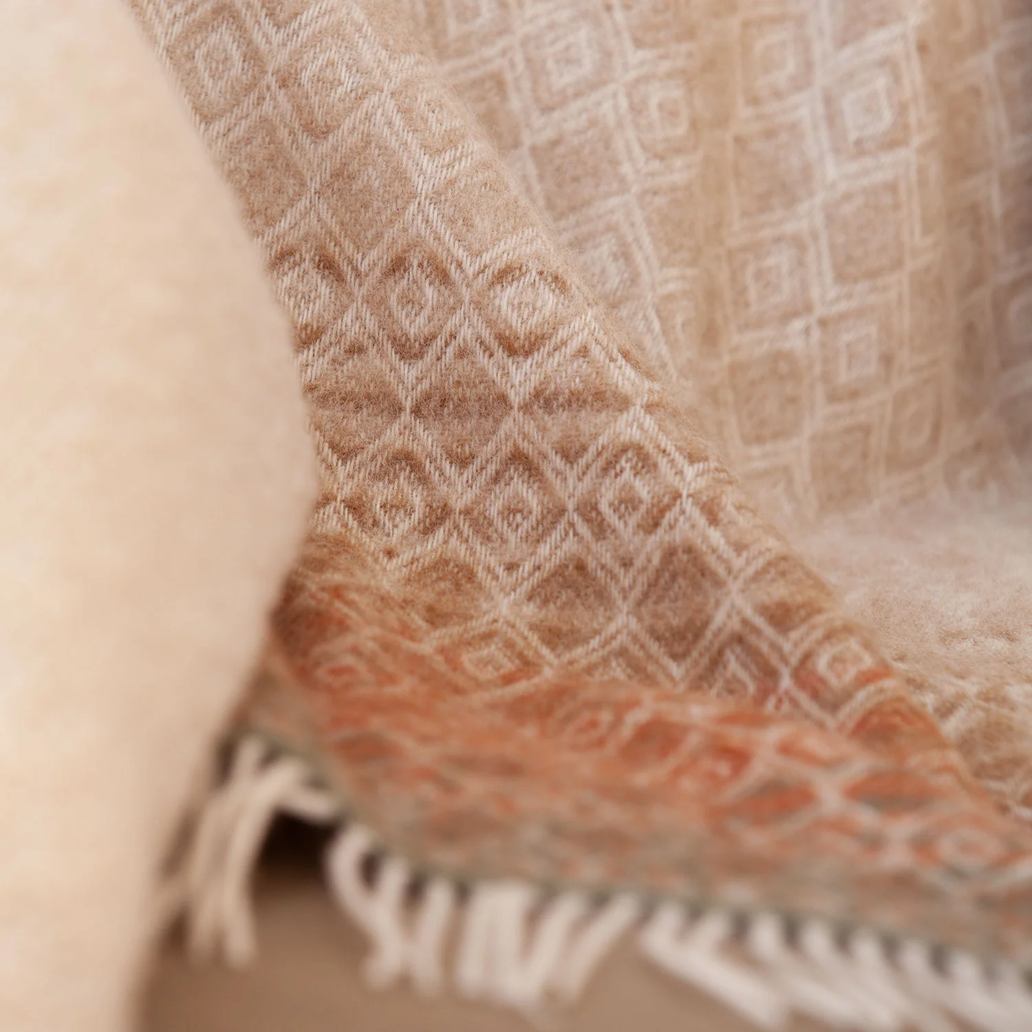British Wool Throw Terracotta & Green - Image 5