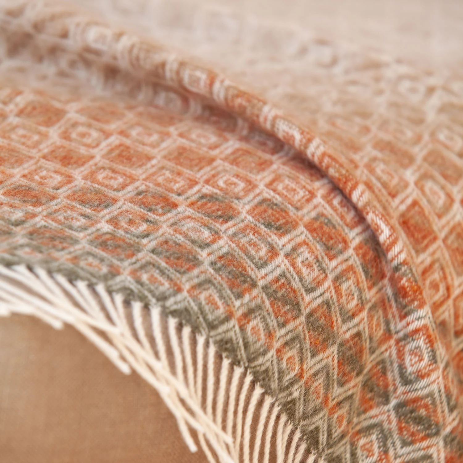 British Wool Throw Terracotta & Green - Image 9