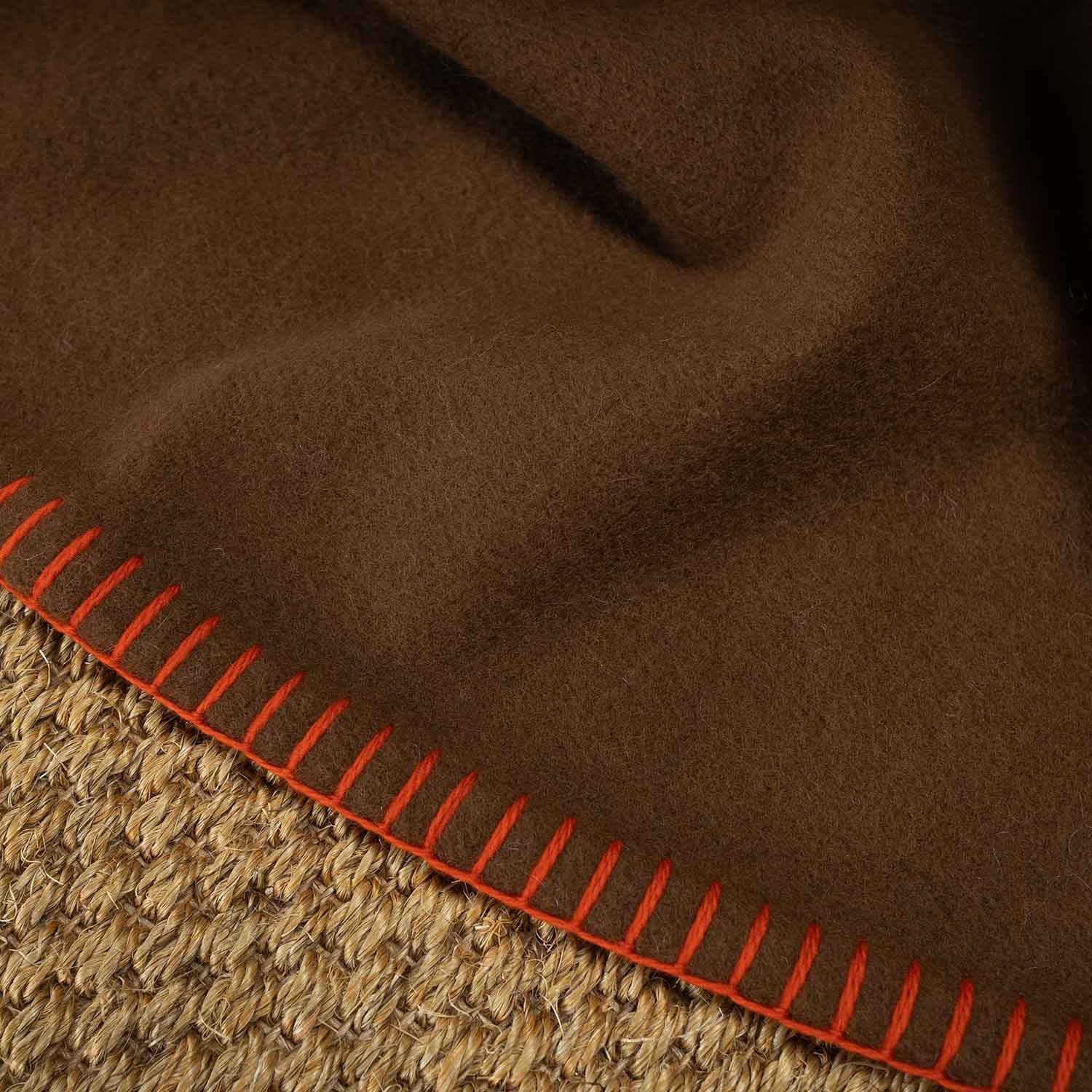 Cadiz Merino Blanket Gingerbread - Image 6