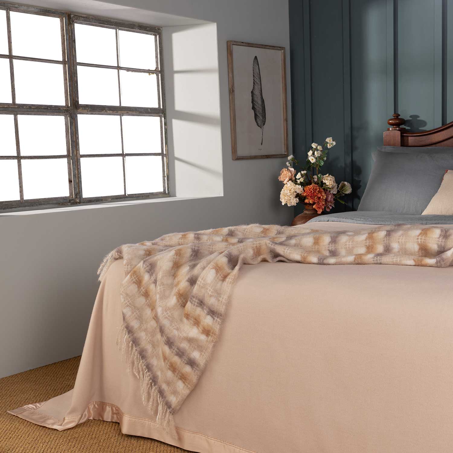 Carmen Mohair Blanket Coffee Cream - Image 3