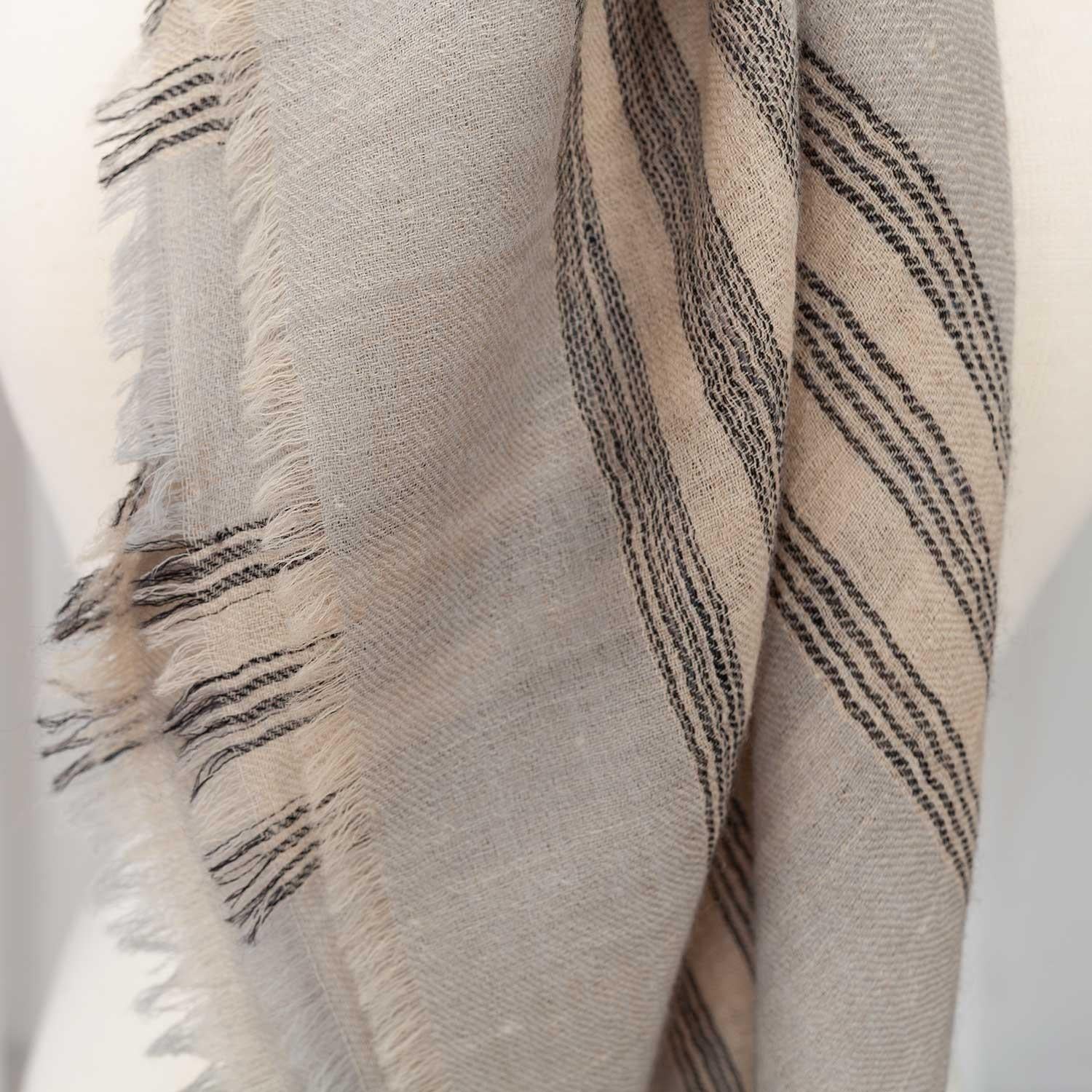 Cashmere Square Shawl Silver - Image 3