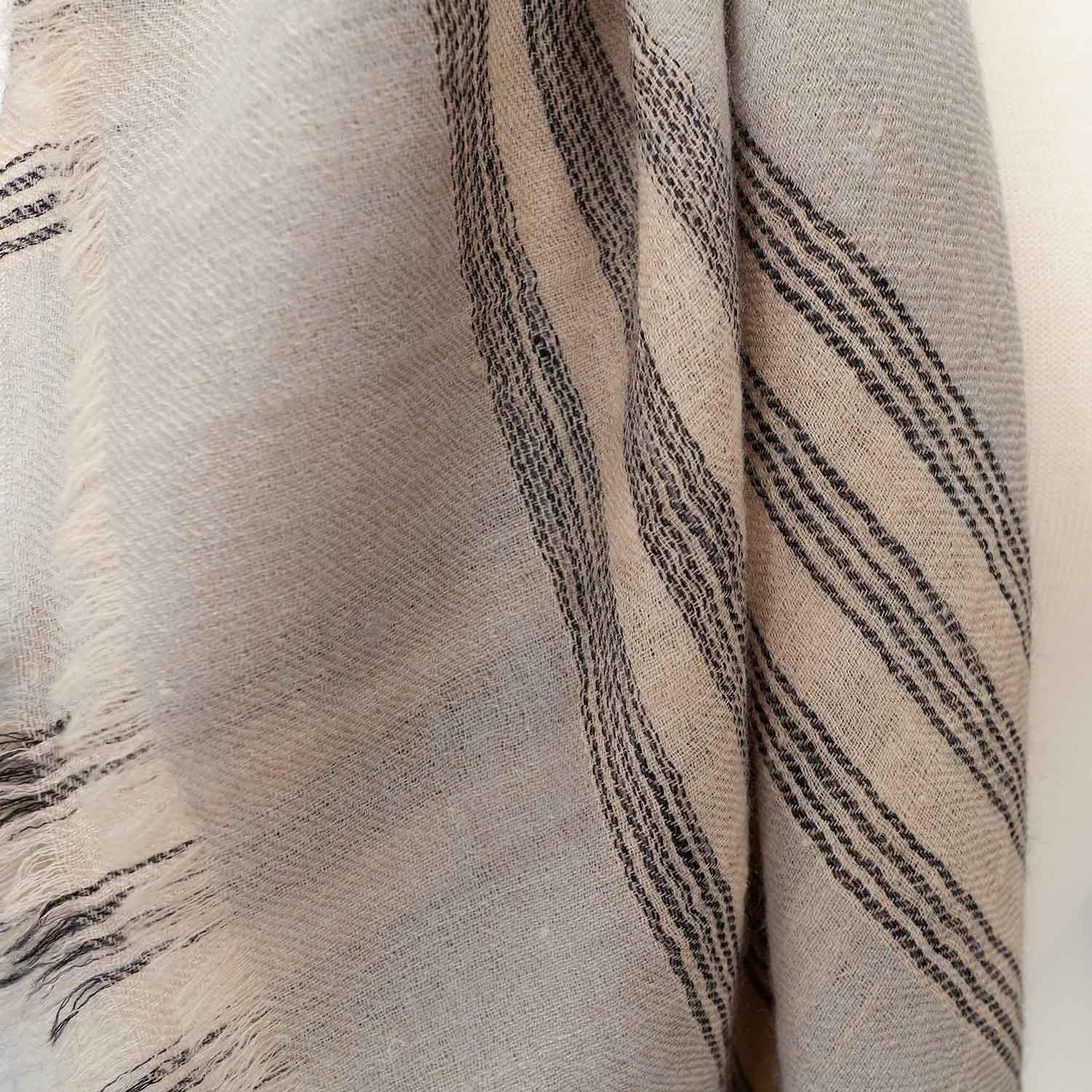 Cashmere Square Shawl Silver - Image 4