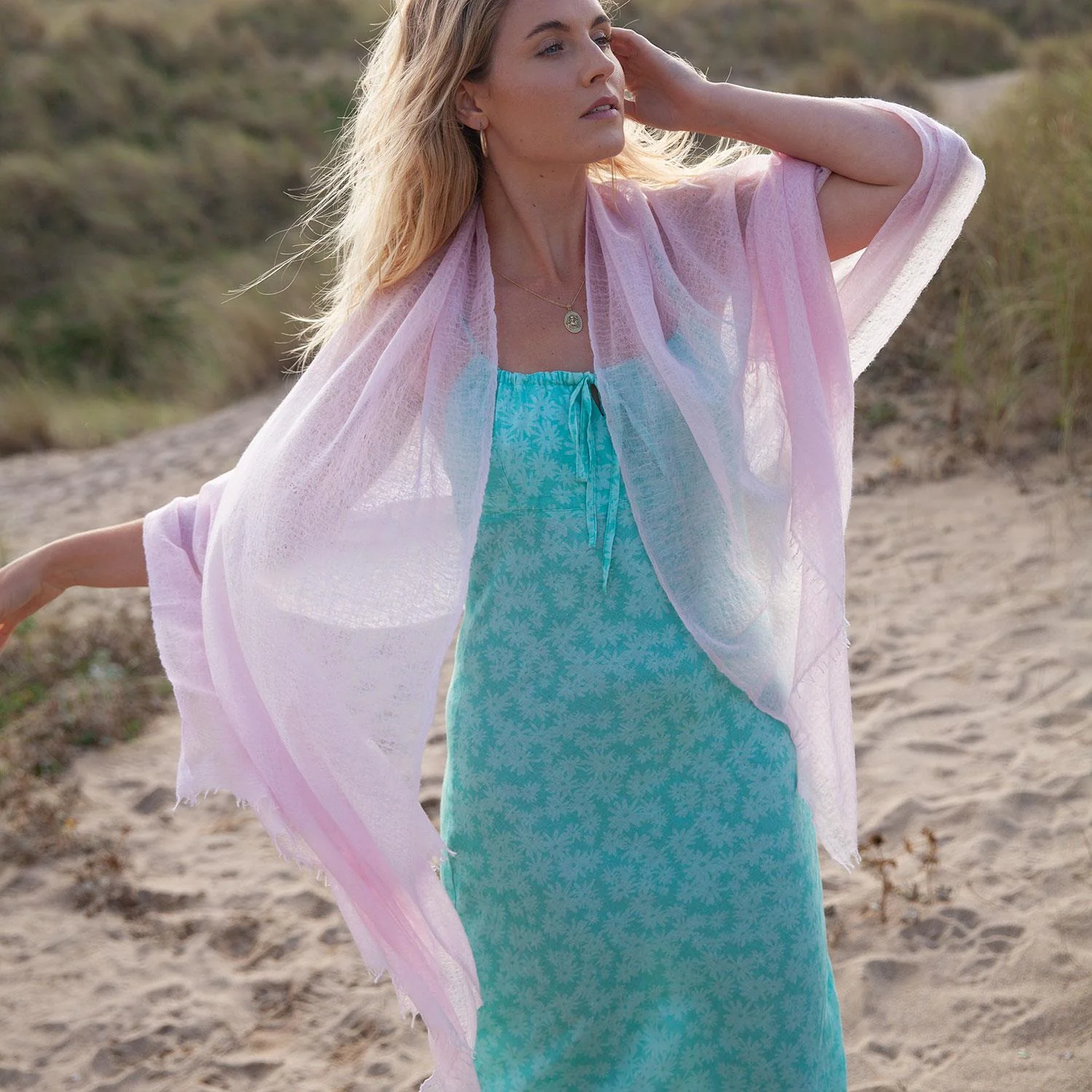 Diaphanous Pashmina Soft Pink - Image 2