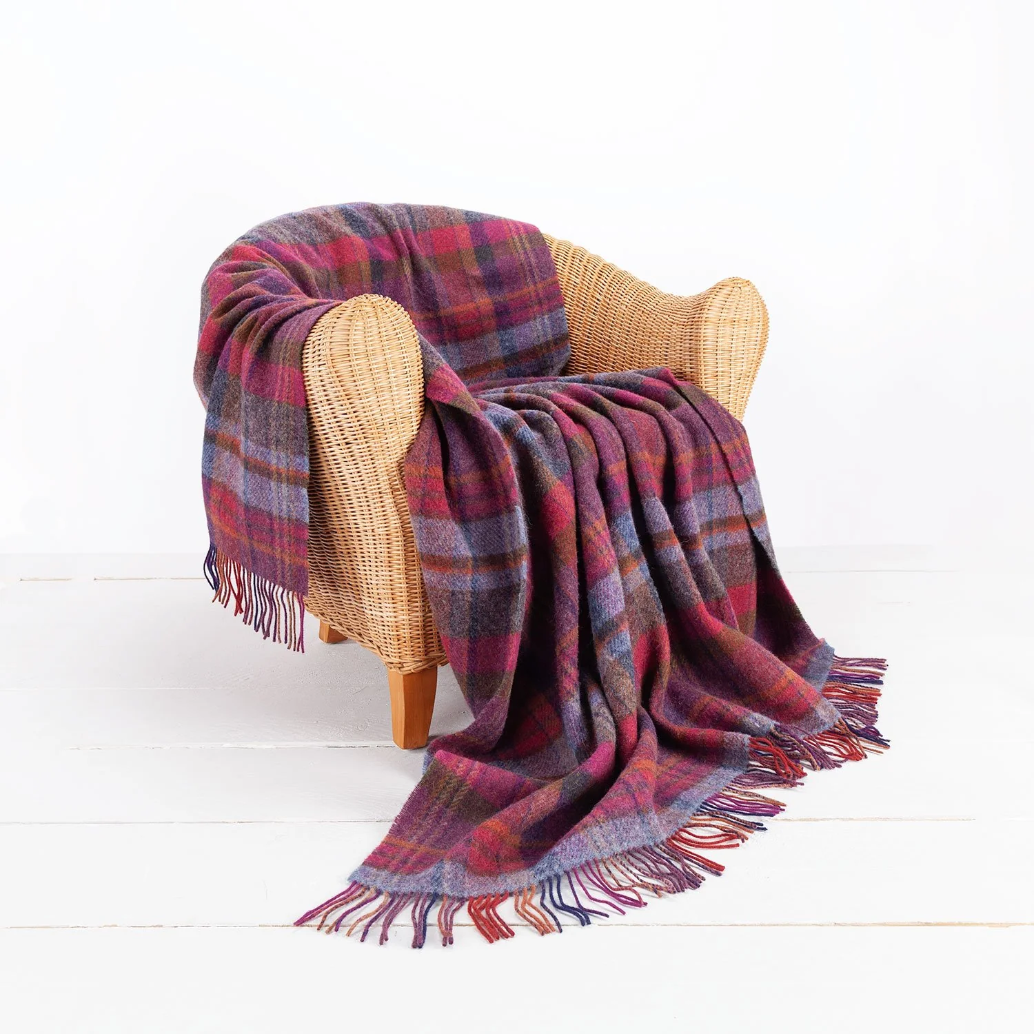 English Country Woollen Throw Bramble - Image 2