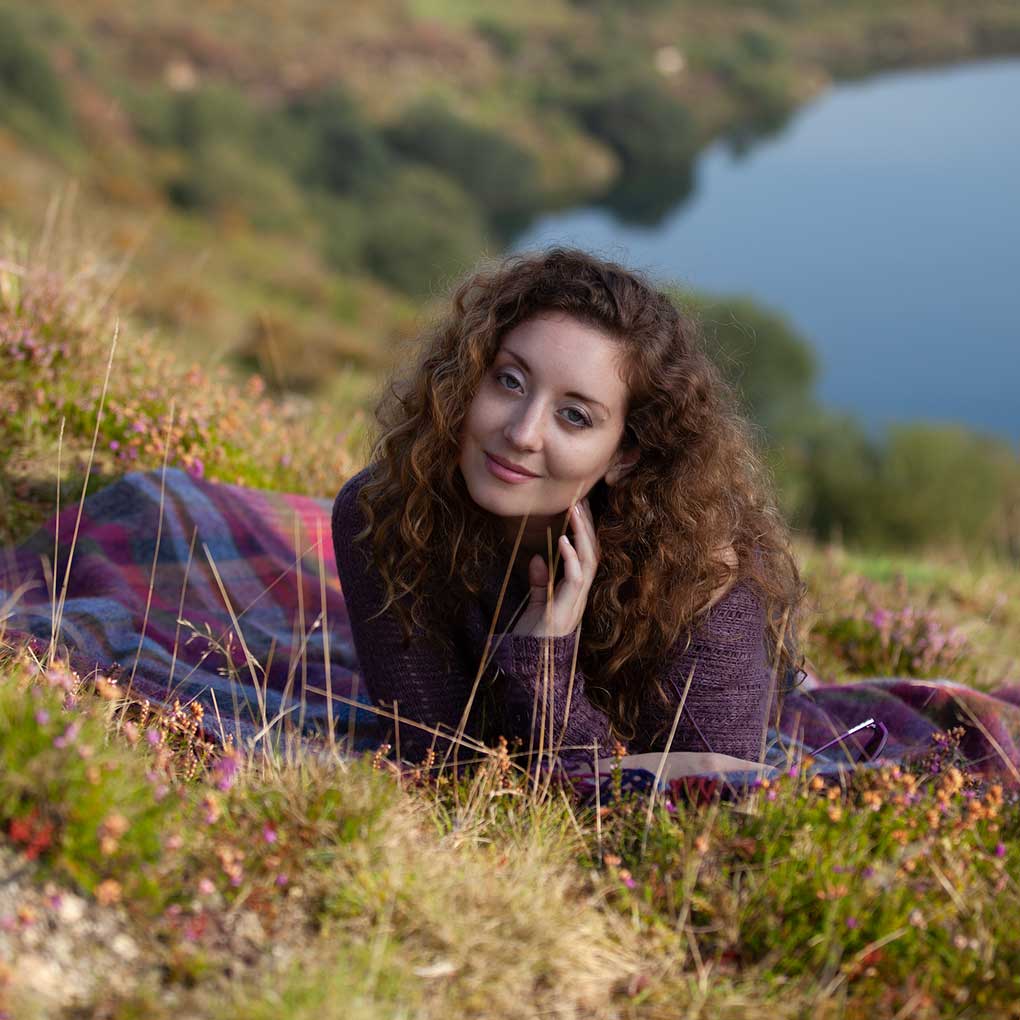 English Country Woollen Throw Bramble - Image 5