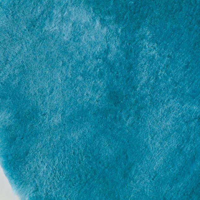Exclusive Sheepskin Throw Cerulean - Image 6