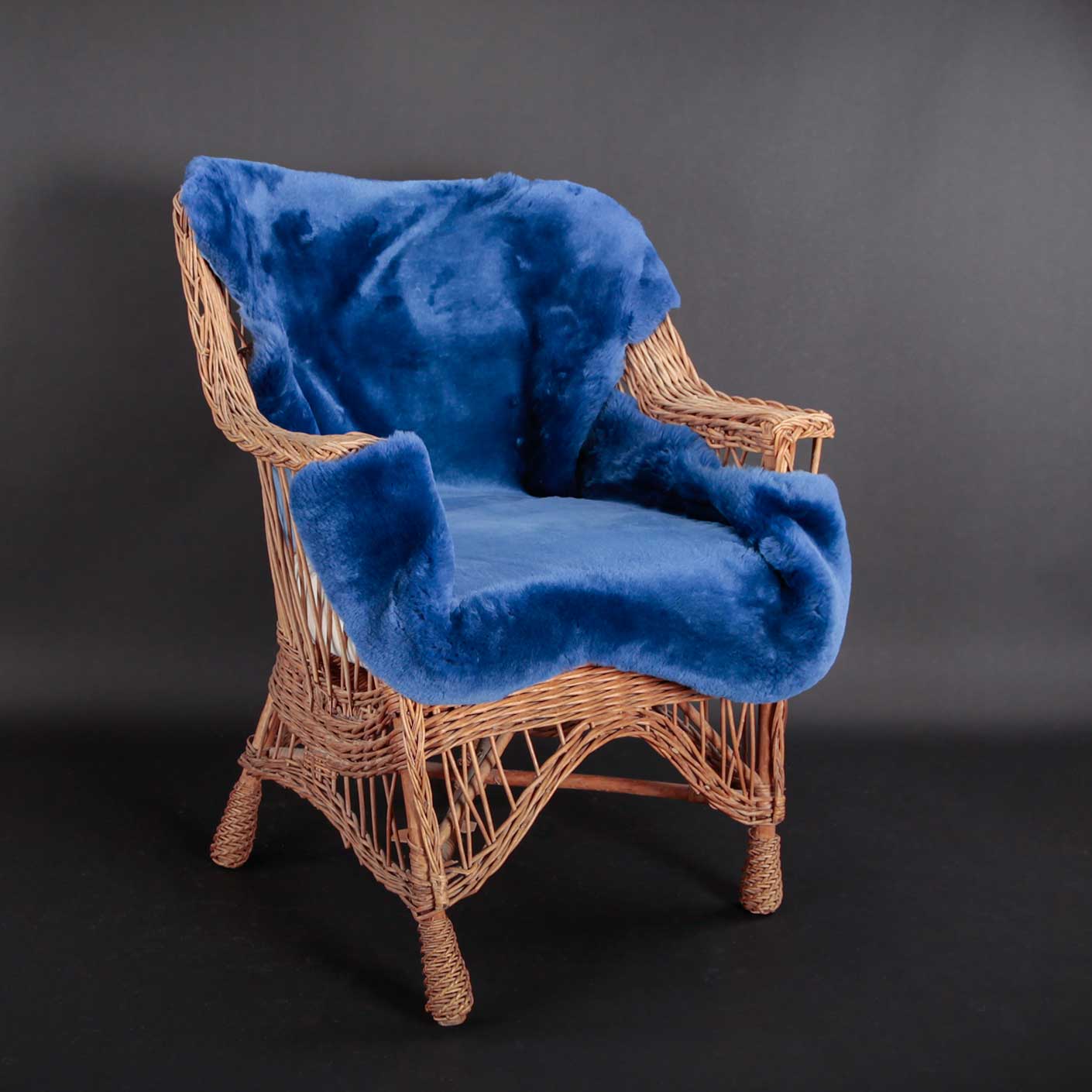 Exclusive Sheepskin Throw Cobalt - Image 3