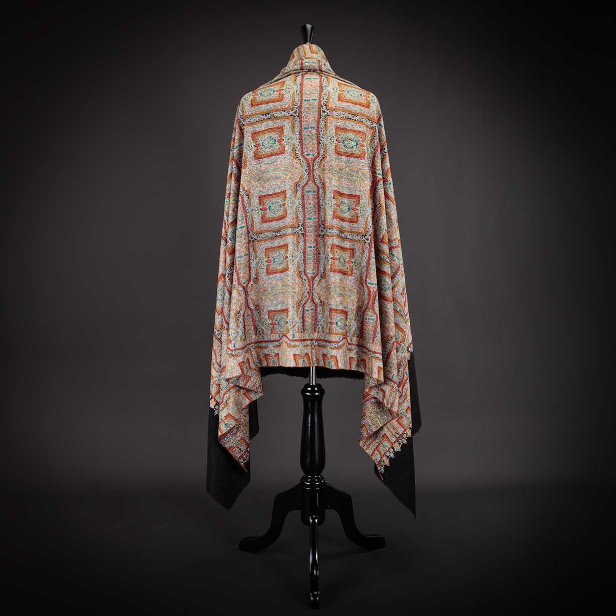 Ganderbal Hand Embroidered Pashmina Mandala - Image 3