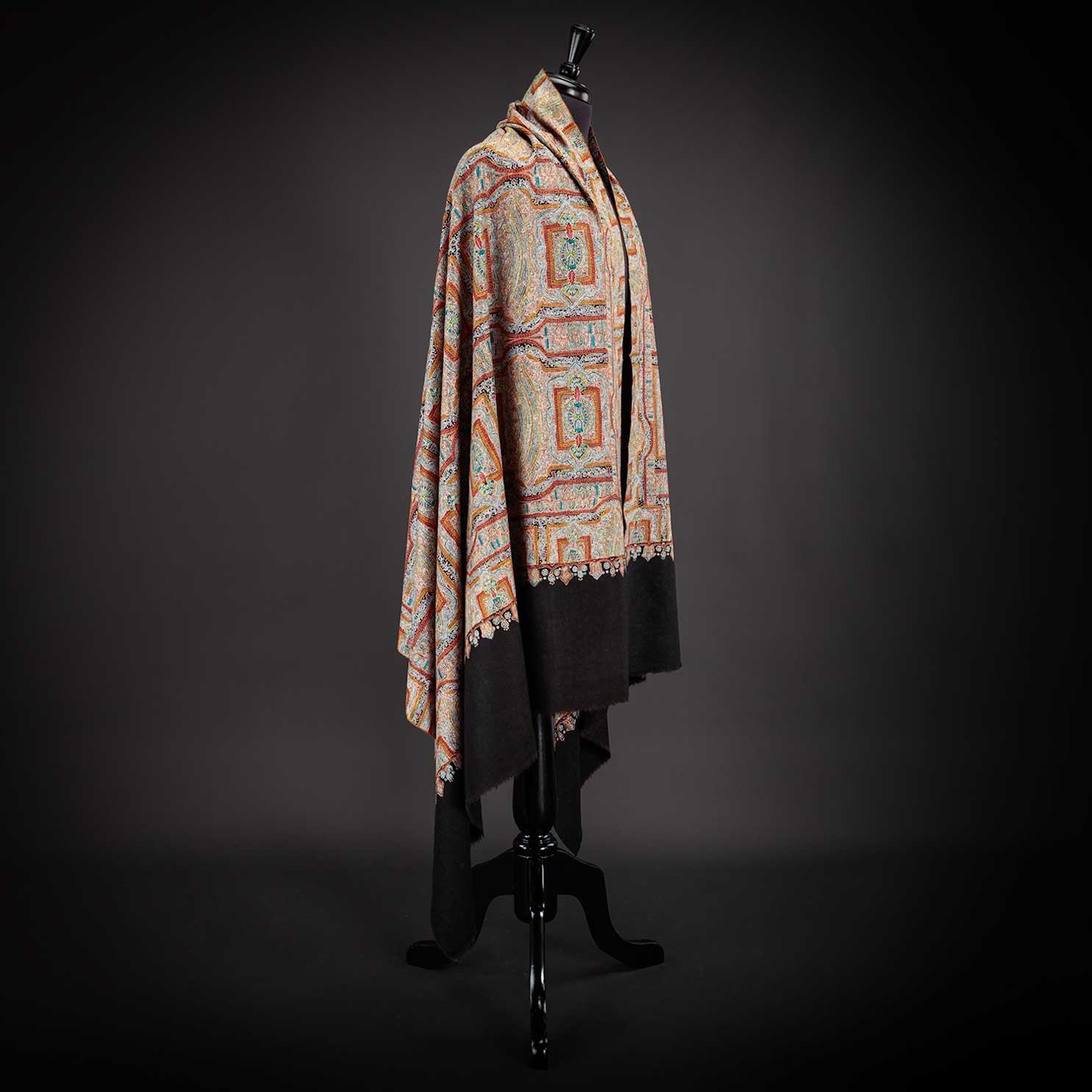 Ganderbal Hand Embroidered Pashmina Mandala - Image 4