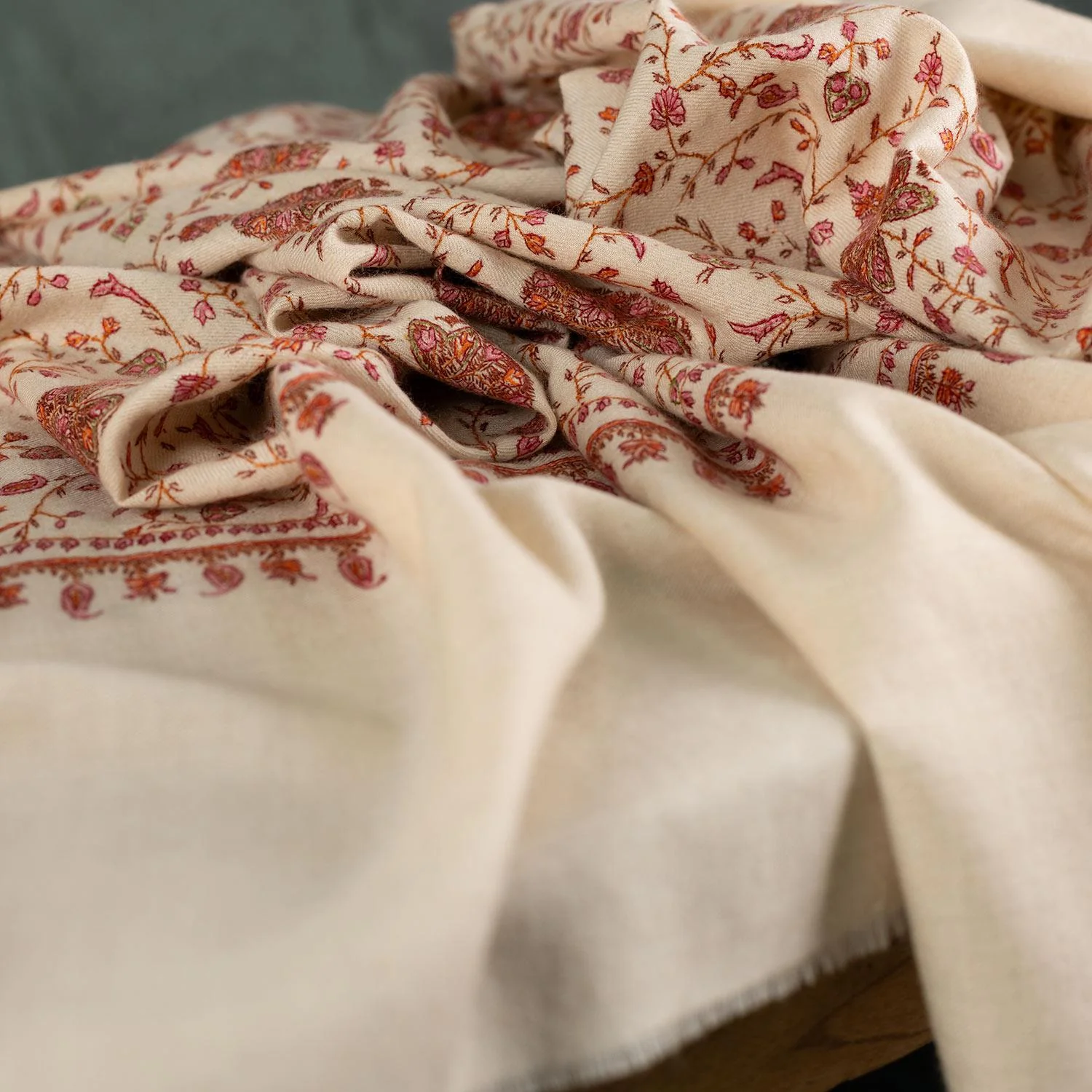 Hand Embroidered Jamawar Shawl Mutmeen - Image 6
