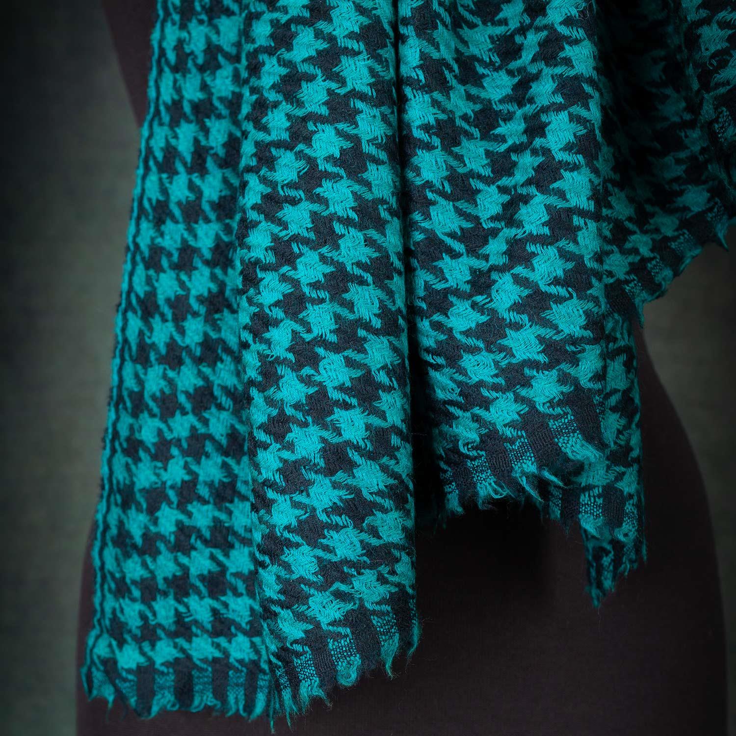 Houndstooth Shawl Emerald - Image 10