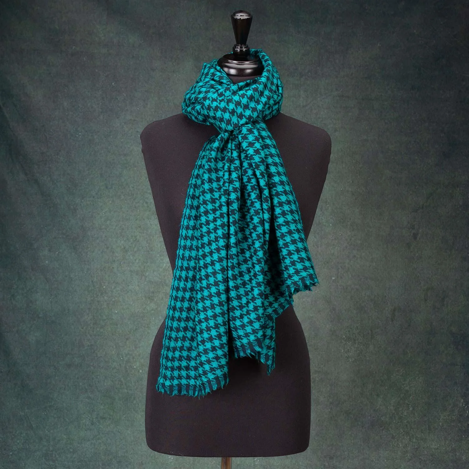 Houndstooth Shawl Emerald - Image 8