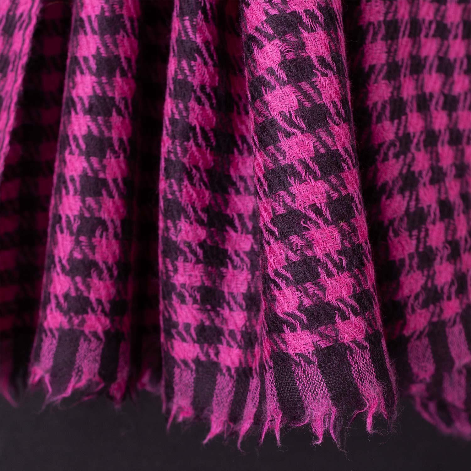 Houndstooth Shawl Fuchsia - Image 2