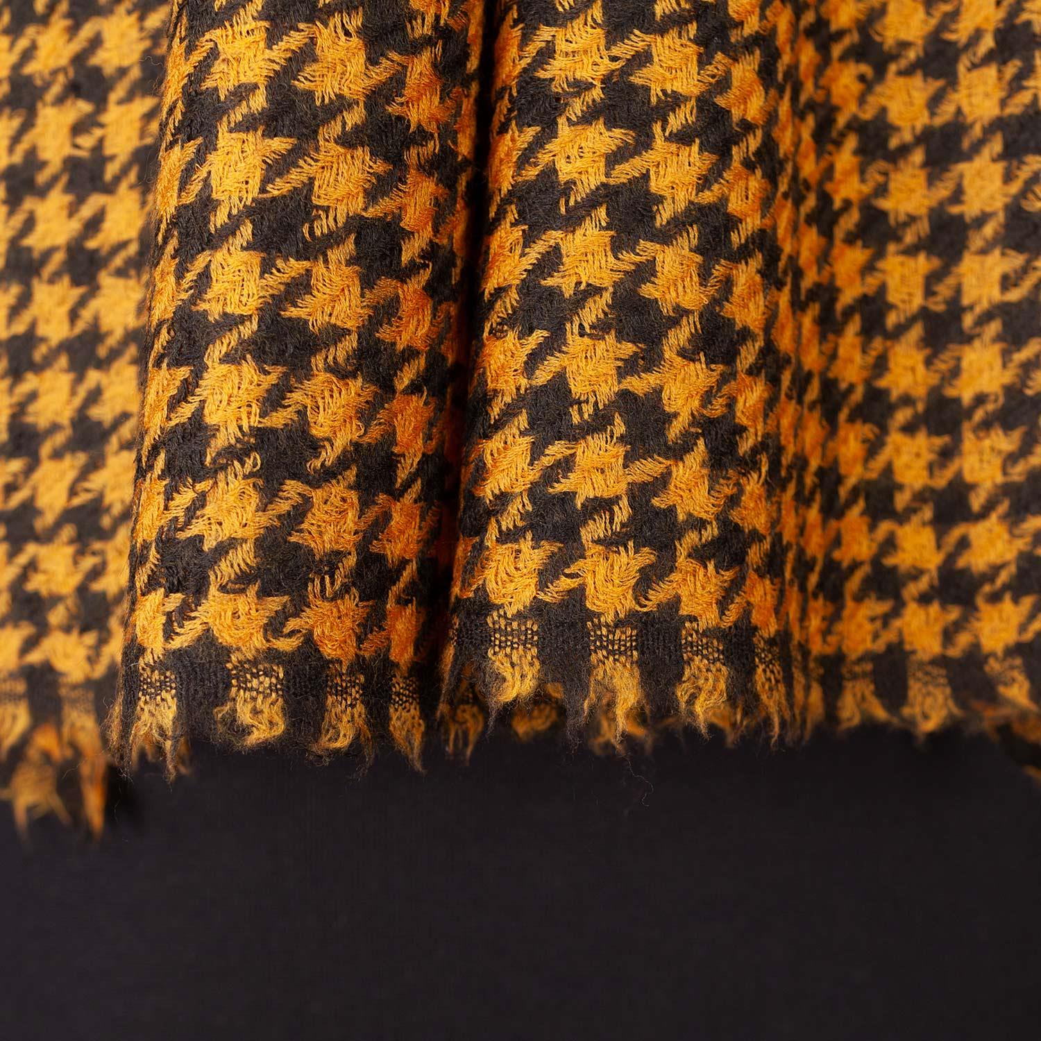 Houndstooth Shawl Gold - Image 2