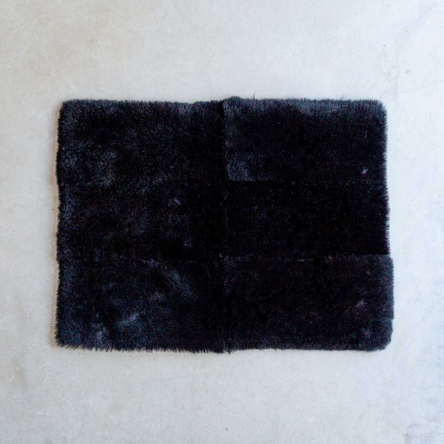 Luxury Sheepskin Pet Bed - Image 13