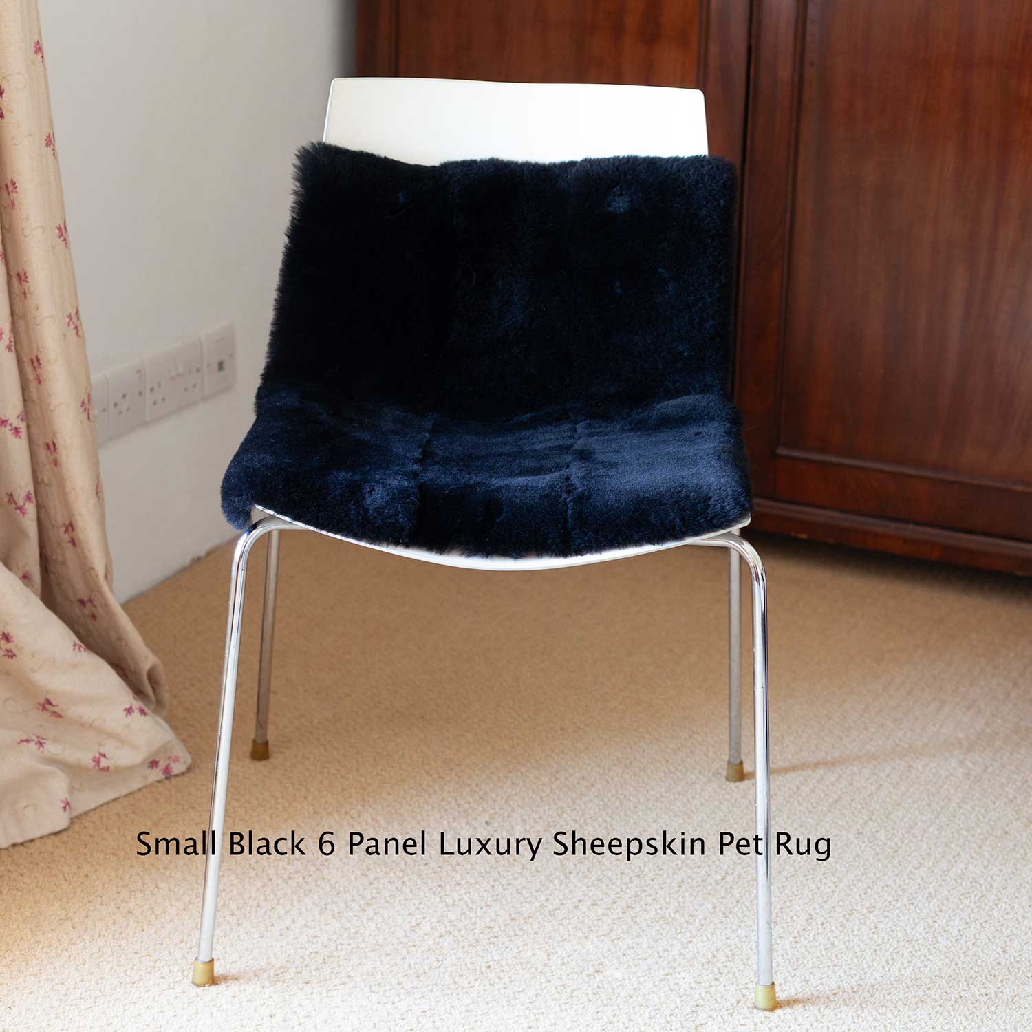Luxury Sheepskin Pet Bed - Image 14