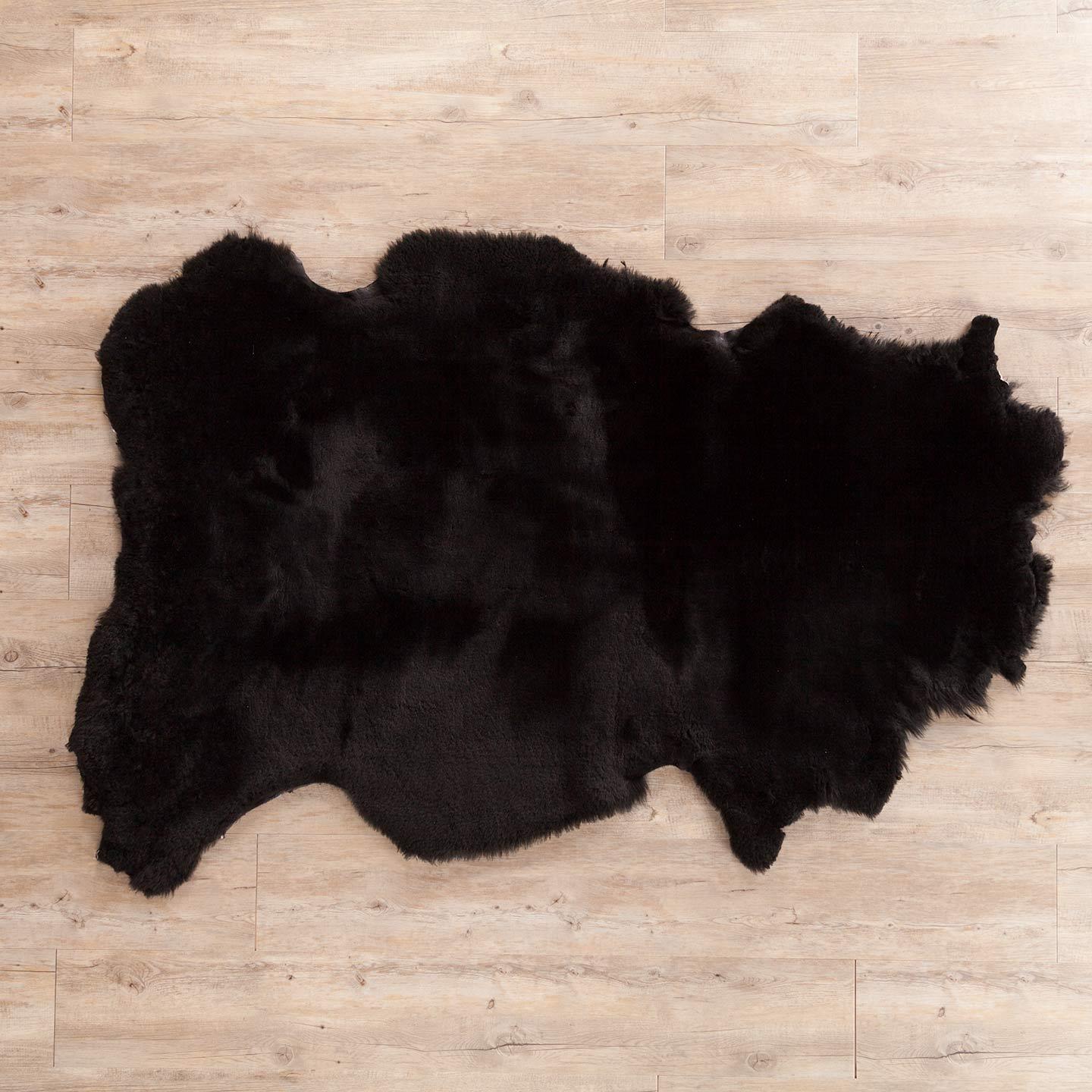 Exclusive Sheepskin Throw Black - Image 3