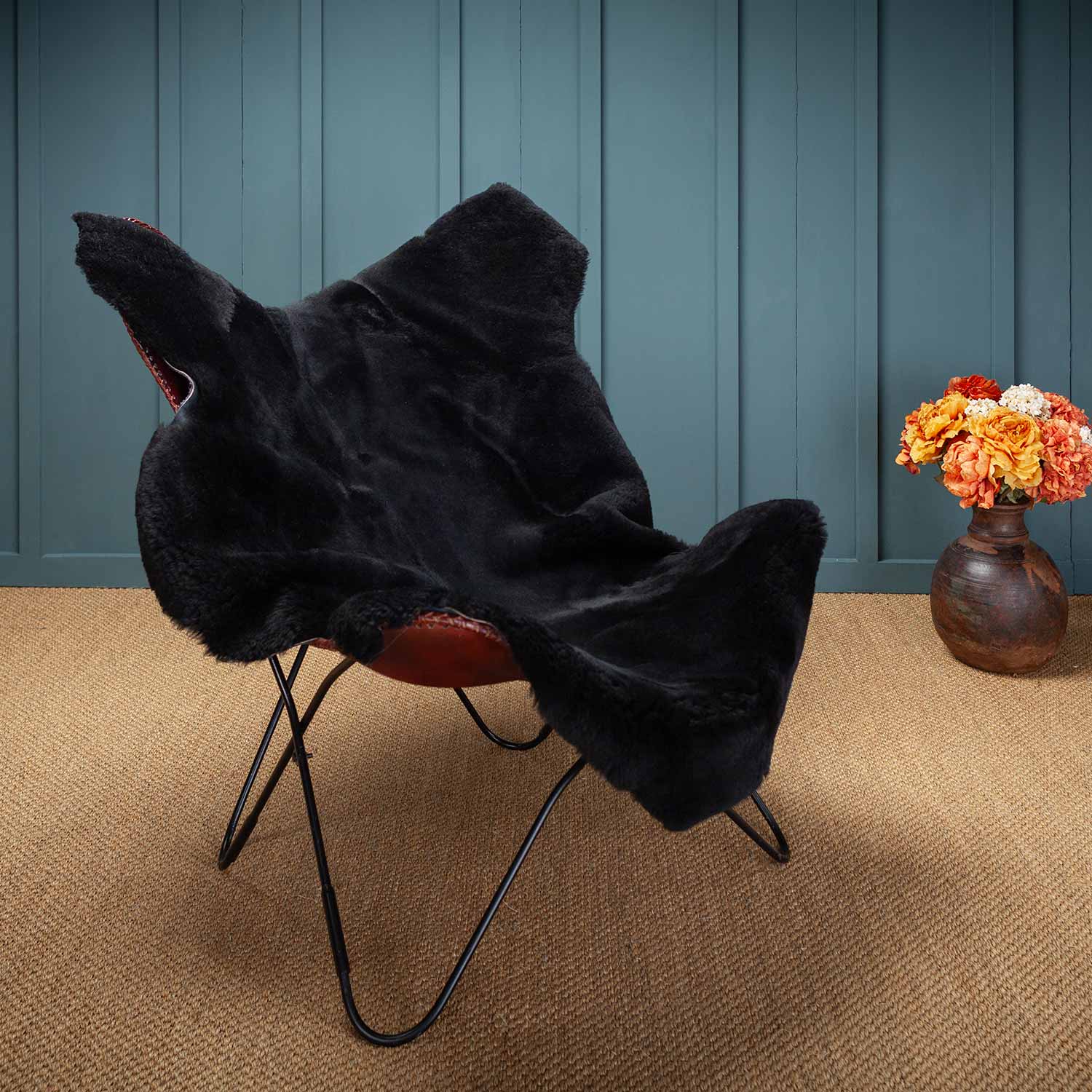 Exclusive Sheepskin Throw Black - Image 5