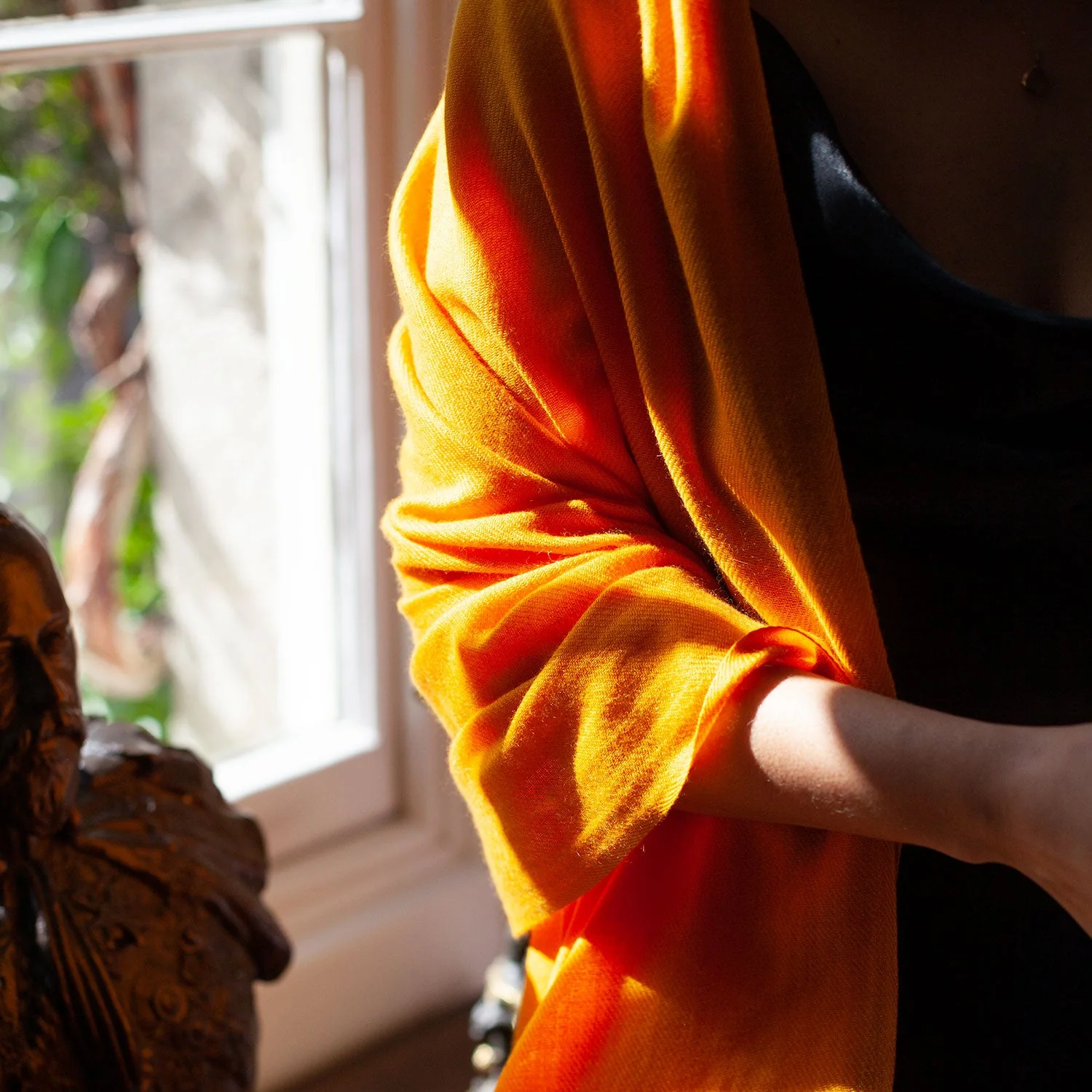 Luxury Pashmina Shawl Marigold - Image 3