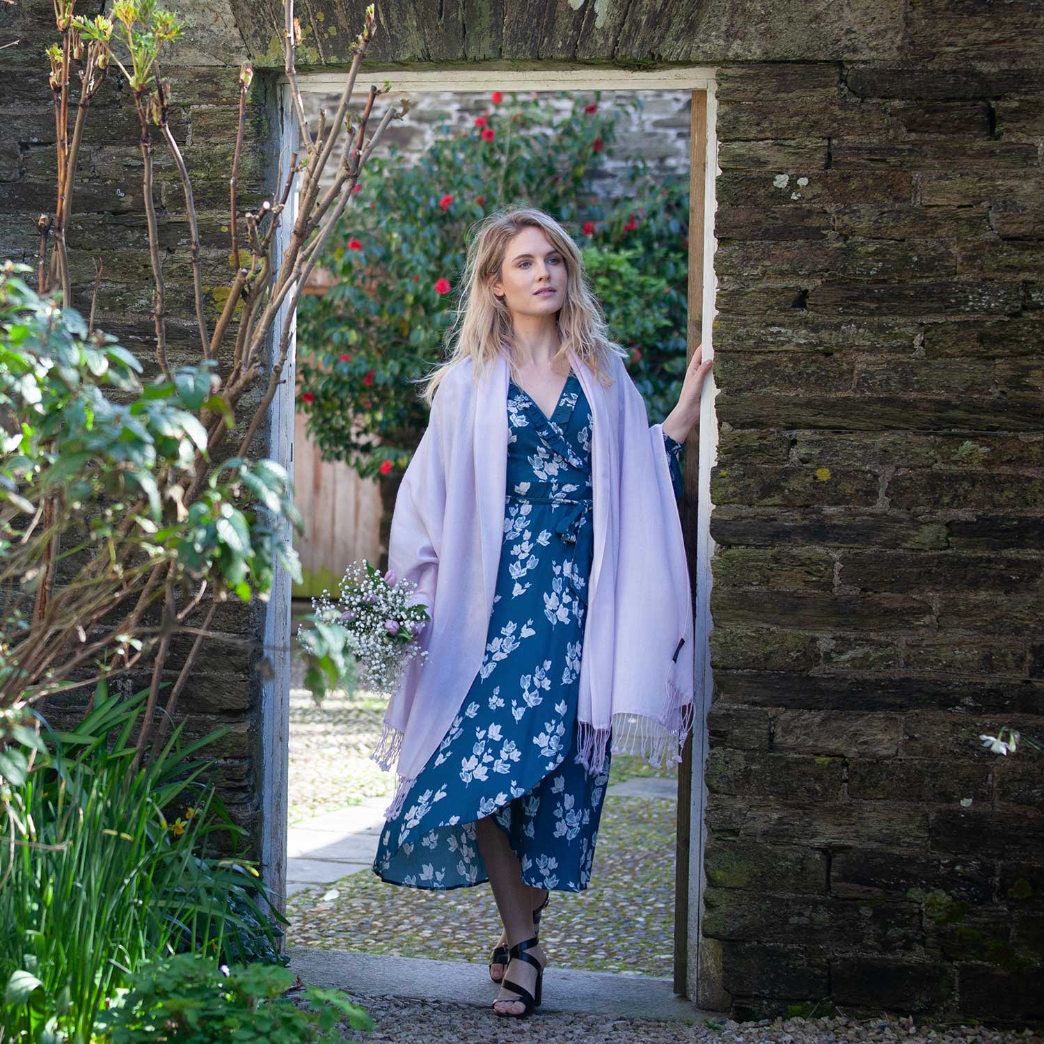 Luxury Pashmina Shawl Pale Lilac - Image 2