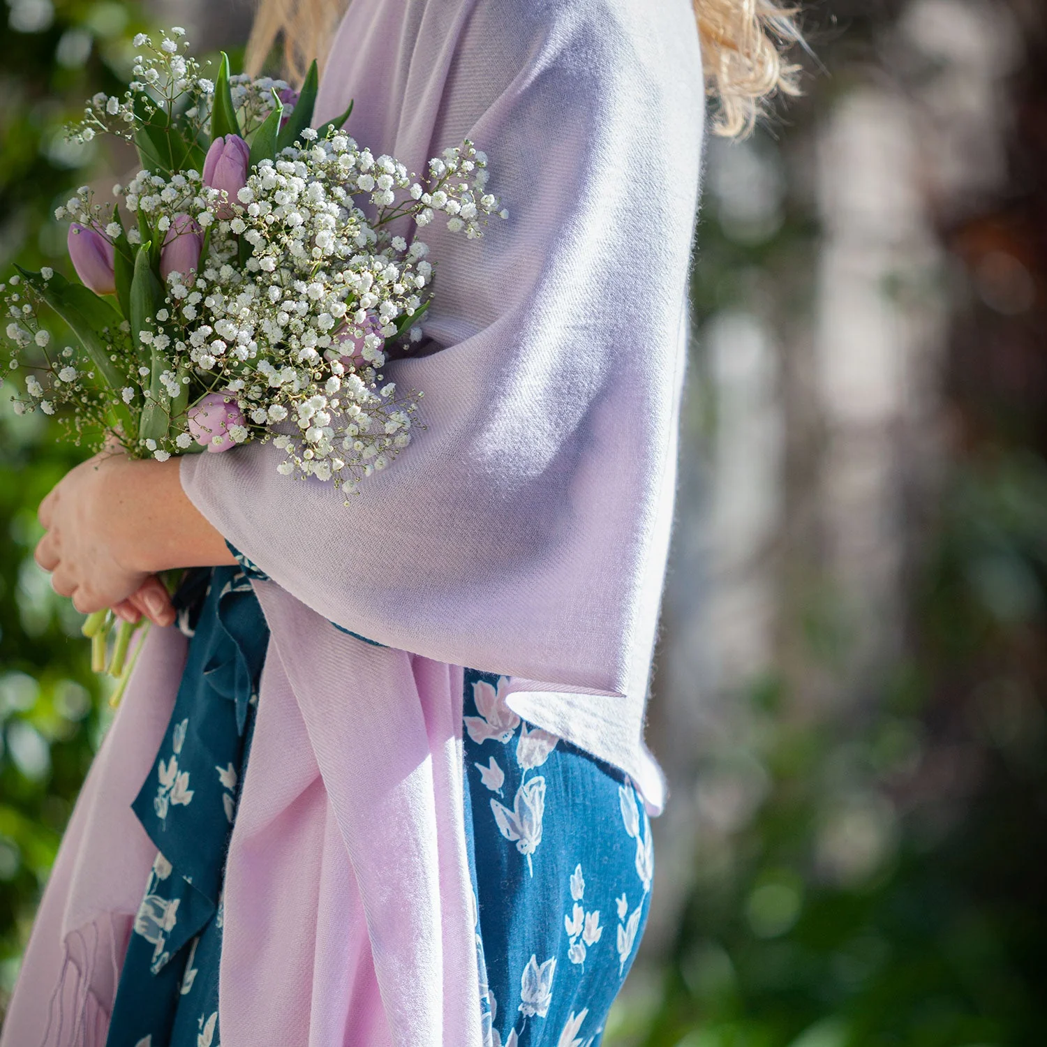 Luxury Pashmina Shawl Pale Lilac - Image 3