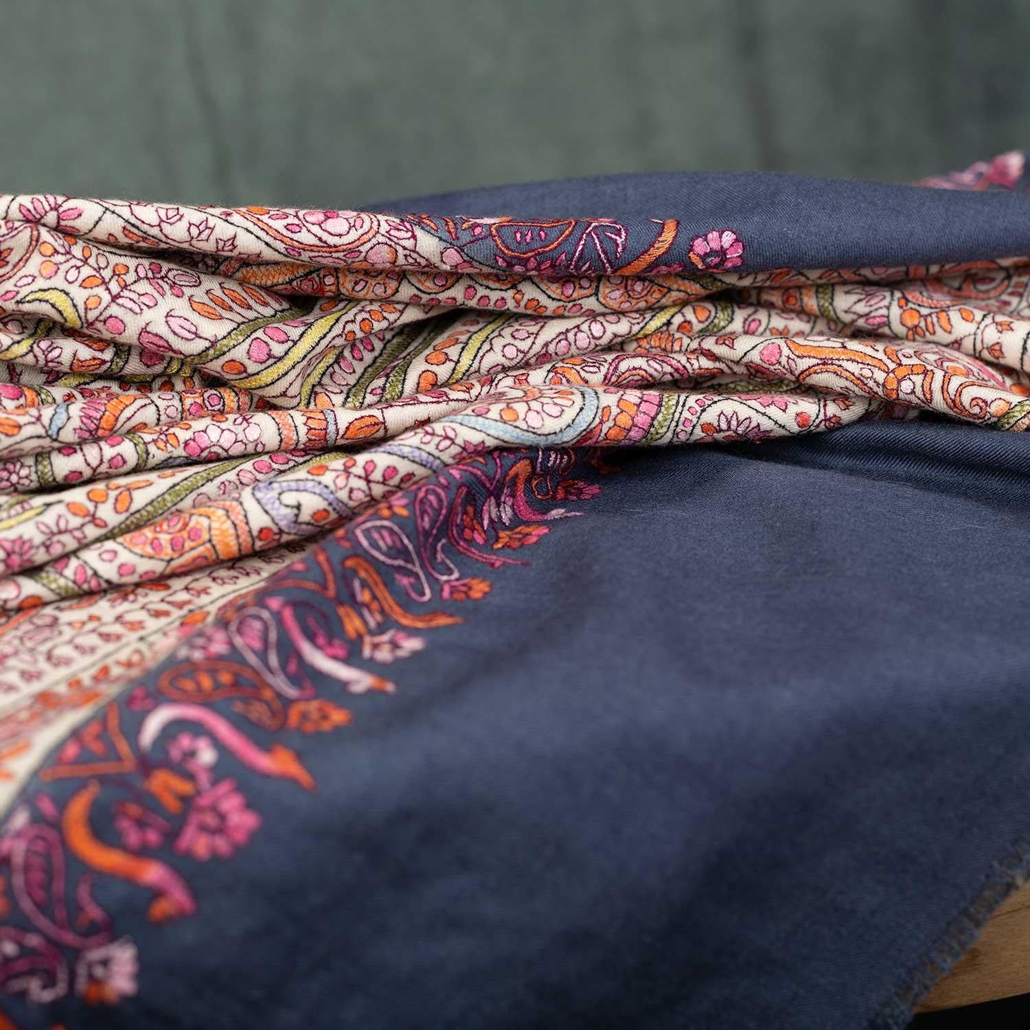 Mahroon Sozni Jamawar Pashmina Tantric - Image 6