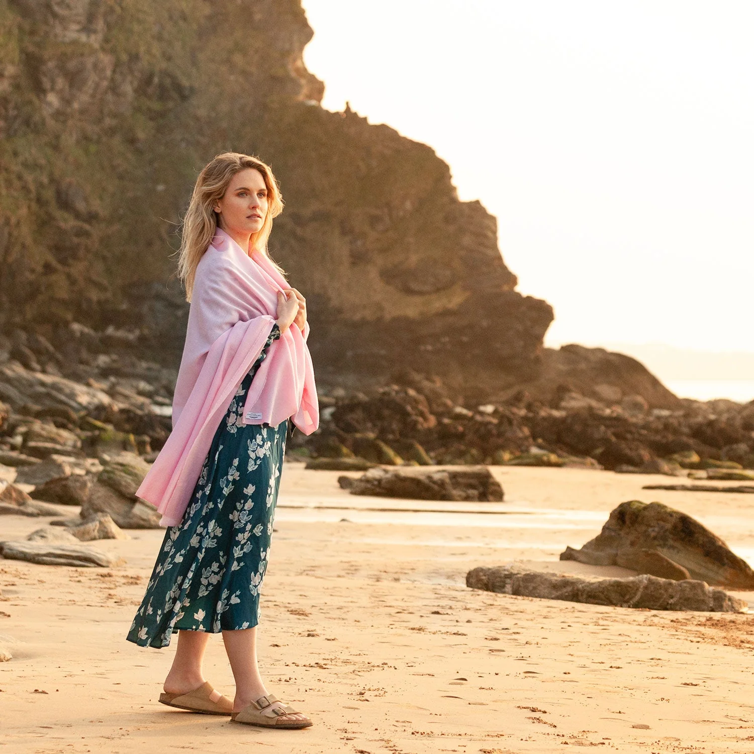Merino Wool Shawl Light Pink - Image 6