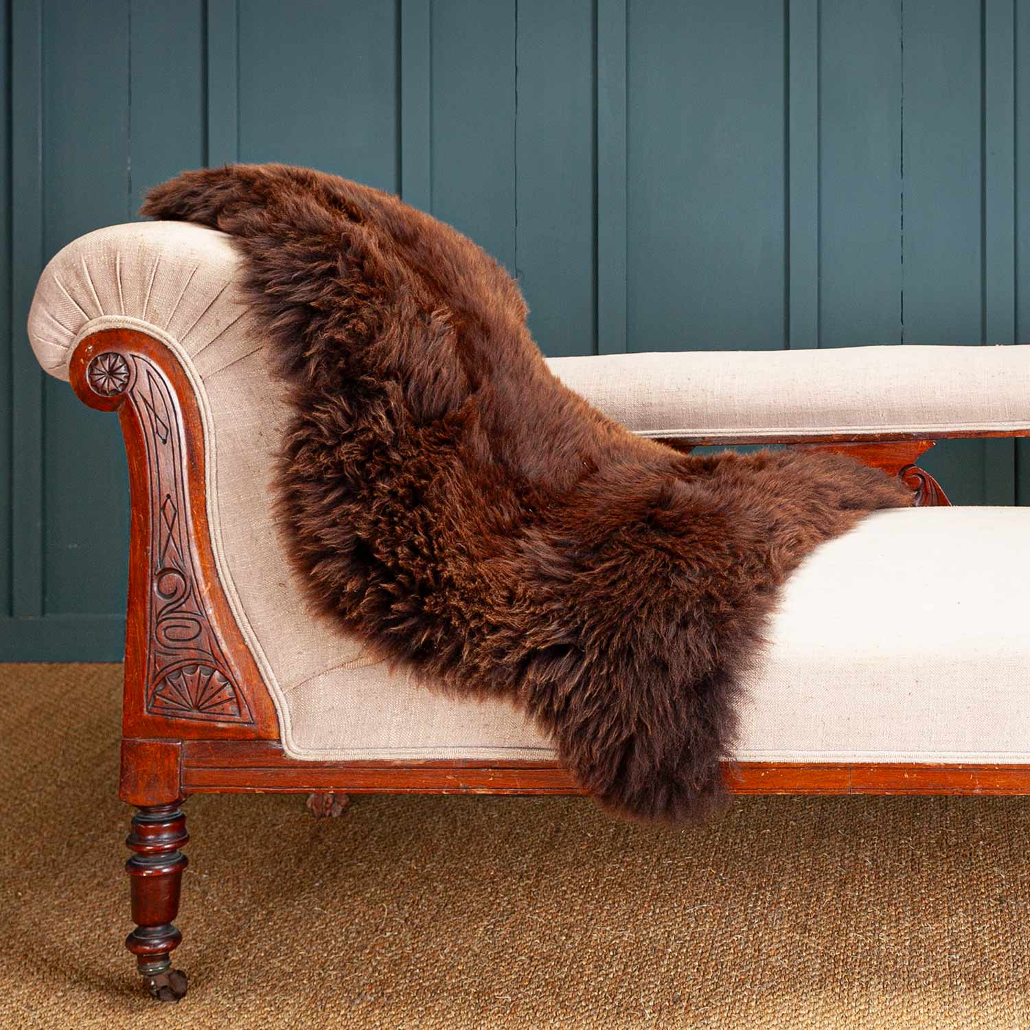Natural Chocolate Economy Sheepskin Rug - Image 3