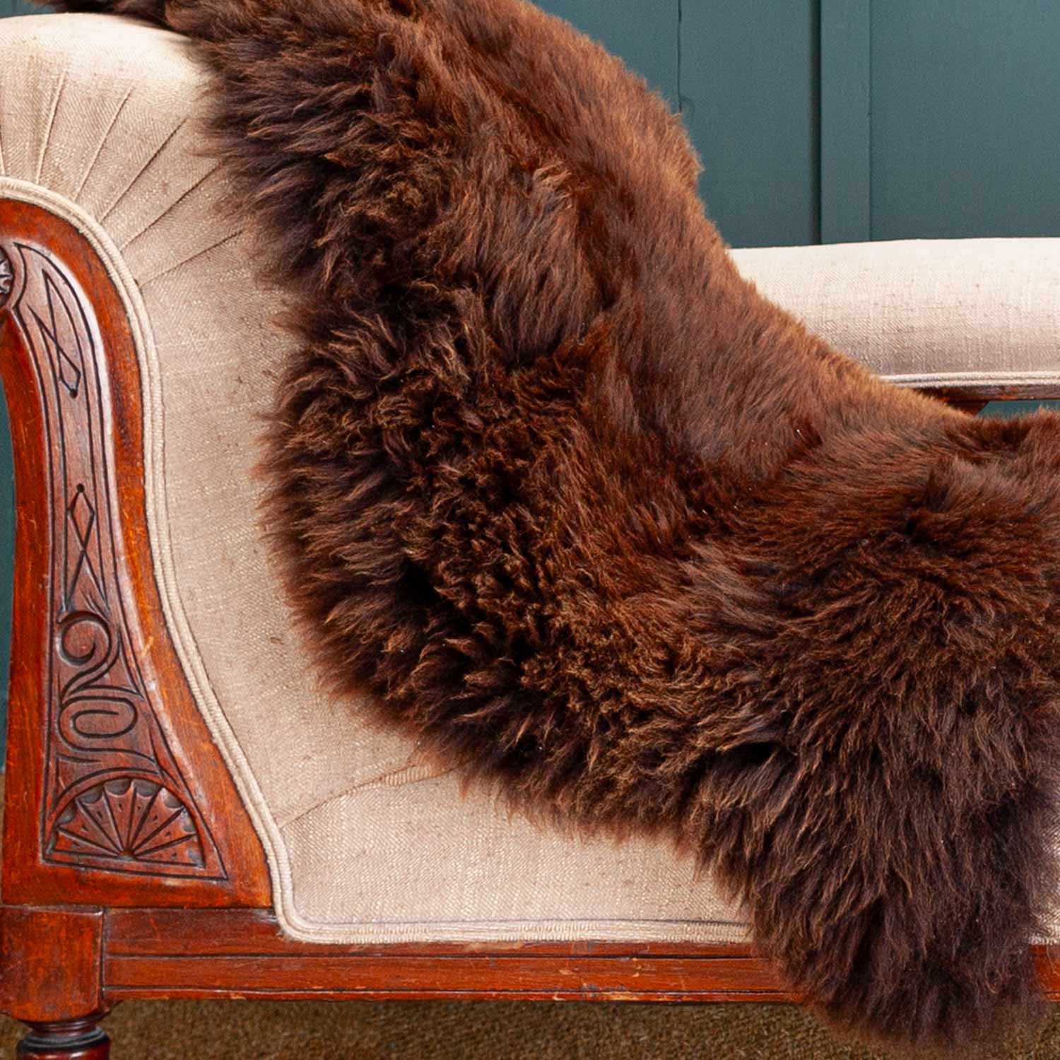 Natural Chocolate Economy Sheepskin Rug - Image 4