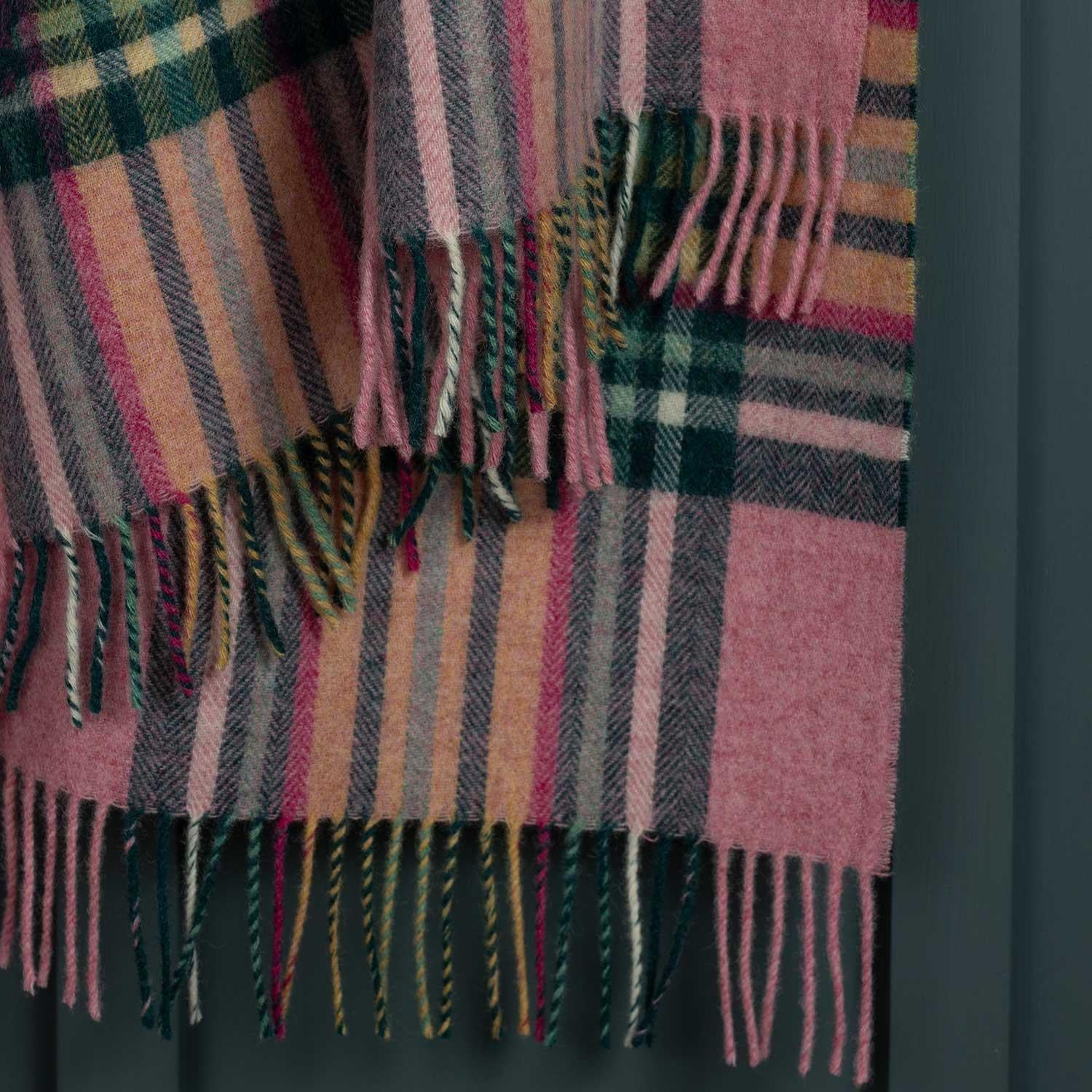 Plaid Shetland Wool Throw Pink - Image 5