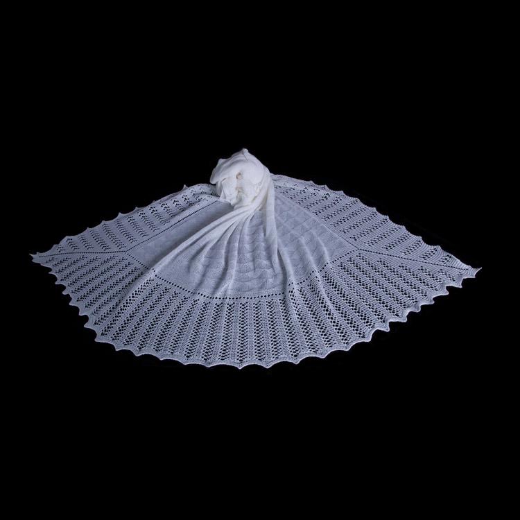 Receiving Blanket in Wool / Cotton Blend - Image 3
