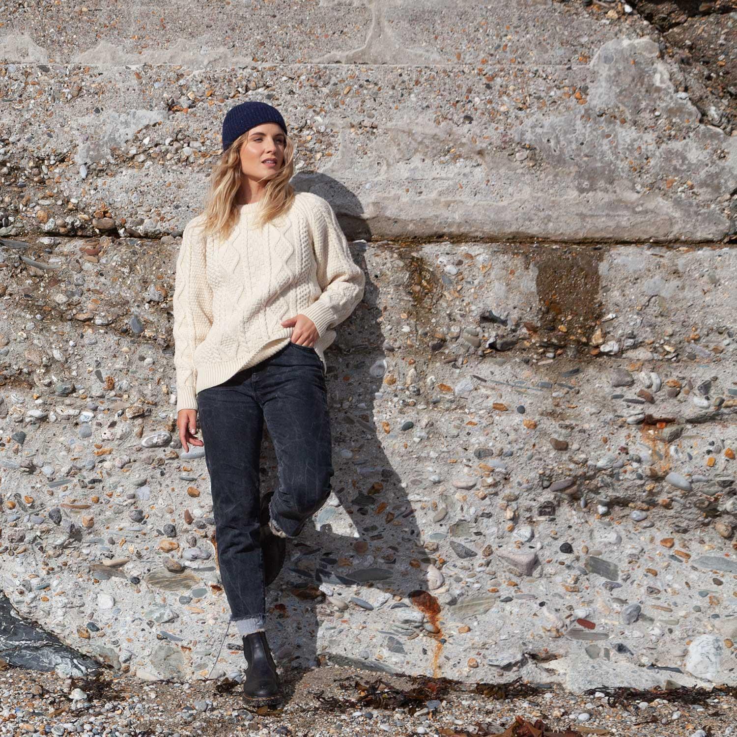 Soft Merino Beanie Midnight - Image 3
