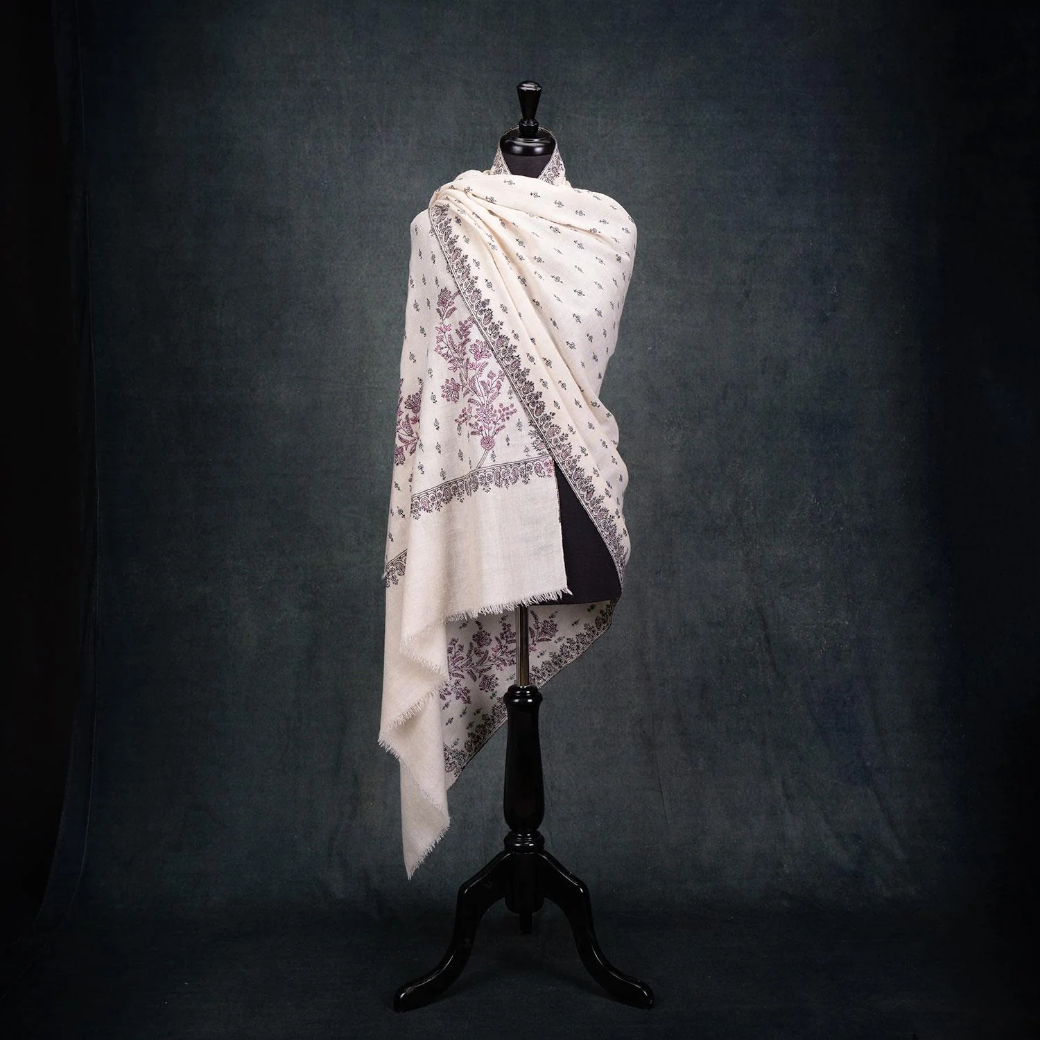 Sozni Embroidered Cashmere Pashmina Humayra