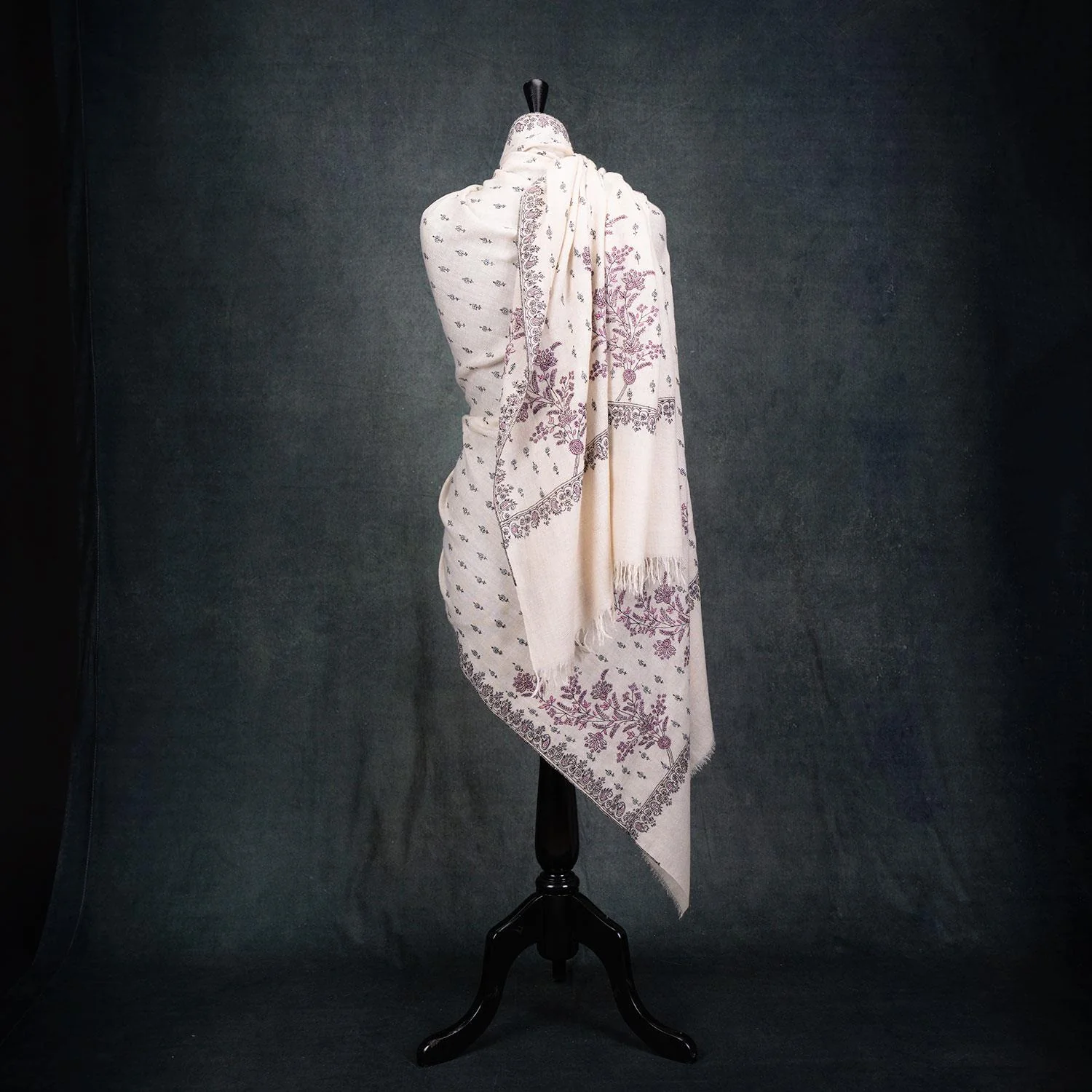 Sozni Embroidered Cashmere Pashmina Humayra - Image 2