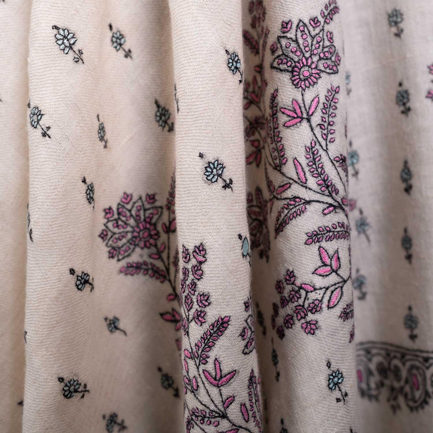 Sozni Embroidered Cashmere Pashmina Humayra - Image 7