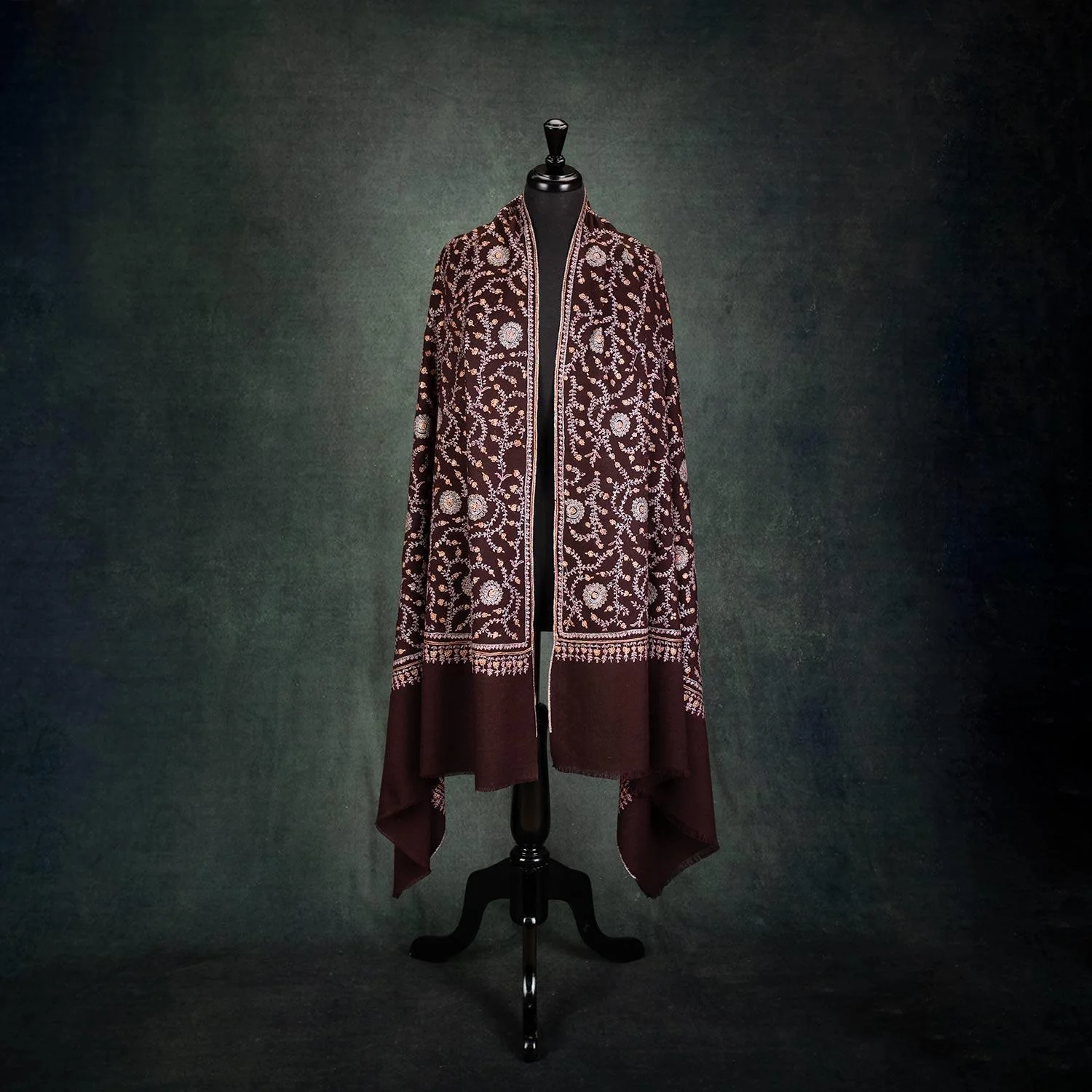 Sozni Embroidered Chakra Shawl 'Sudarshan' - Image 5