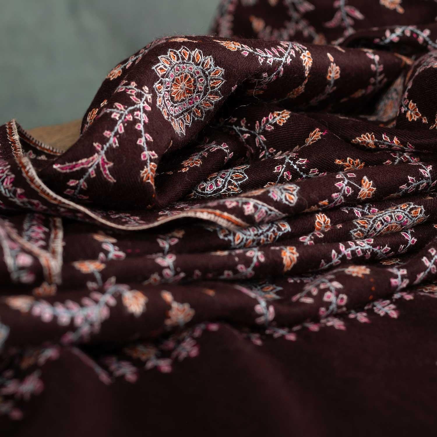 Sozni Embroidered Chakra Shawl 'Sudarshan' - Image 6