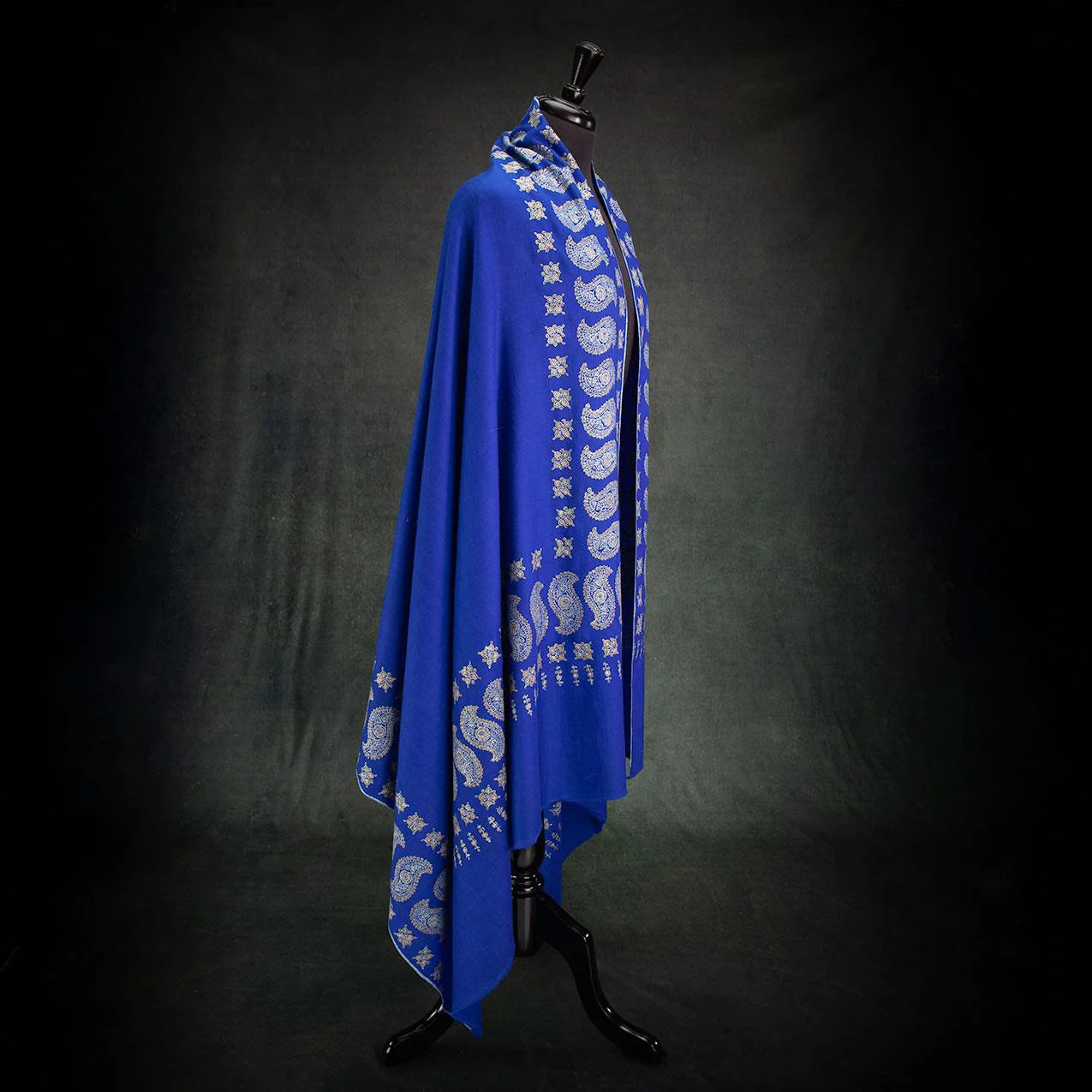 Sozni Hand Embroidered Pashmina 'Adiyogi' Third Eye of Shiva - Image 2