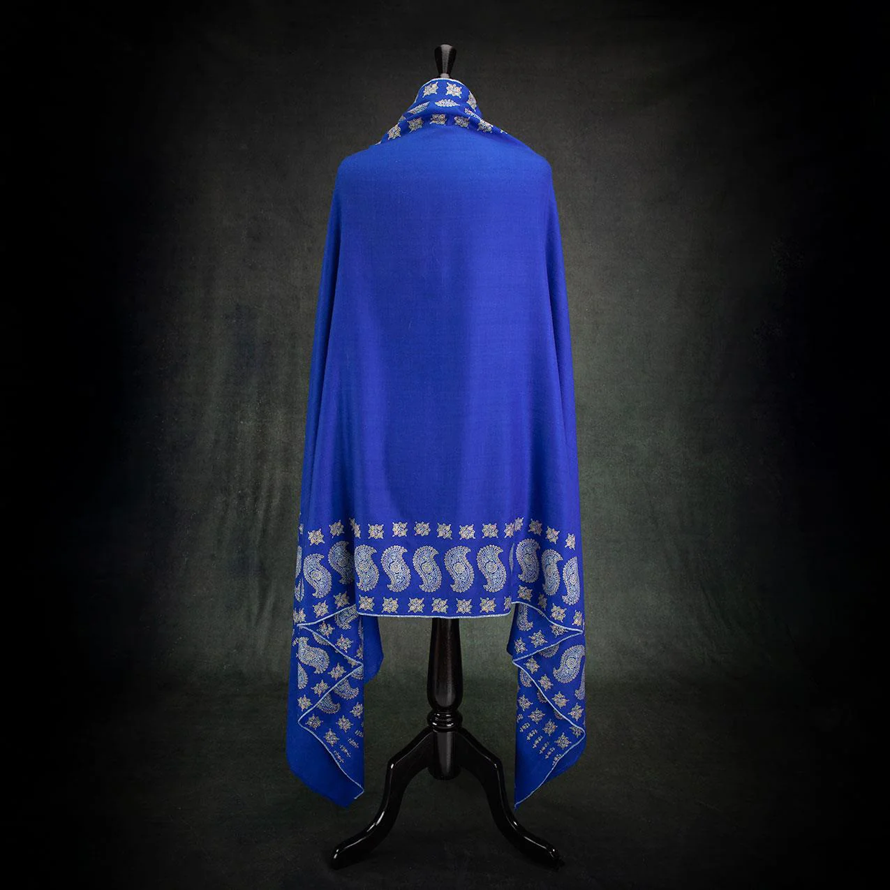 Sozni Hand Embroidered Pashmina 'Adiyogi' Third Eye of Shiva - Image 3