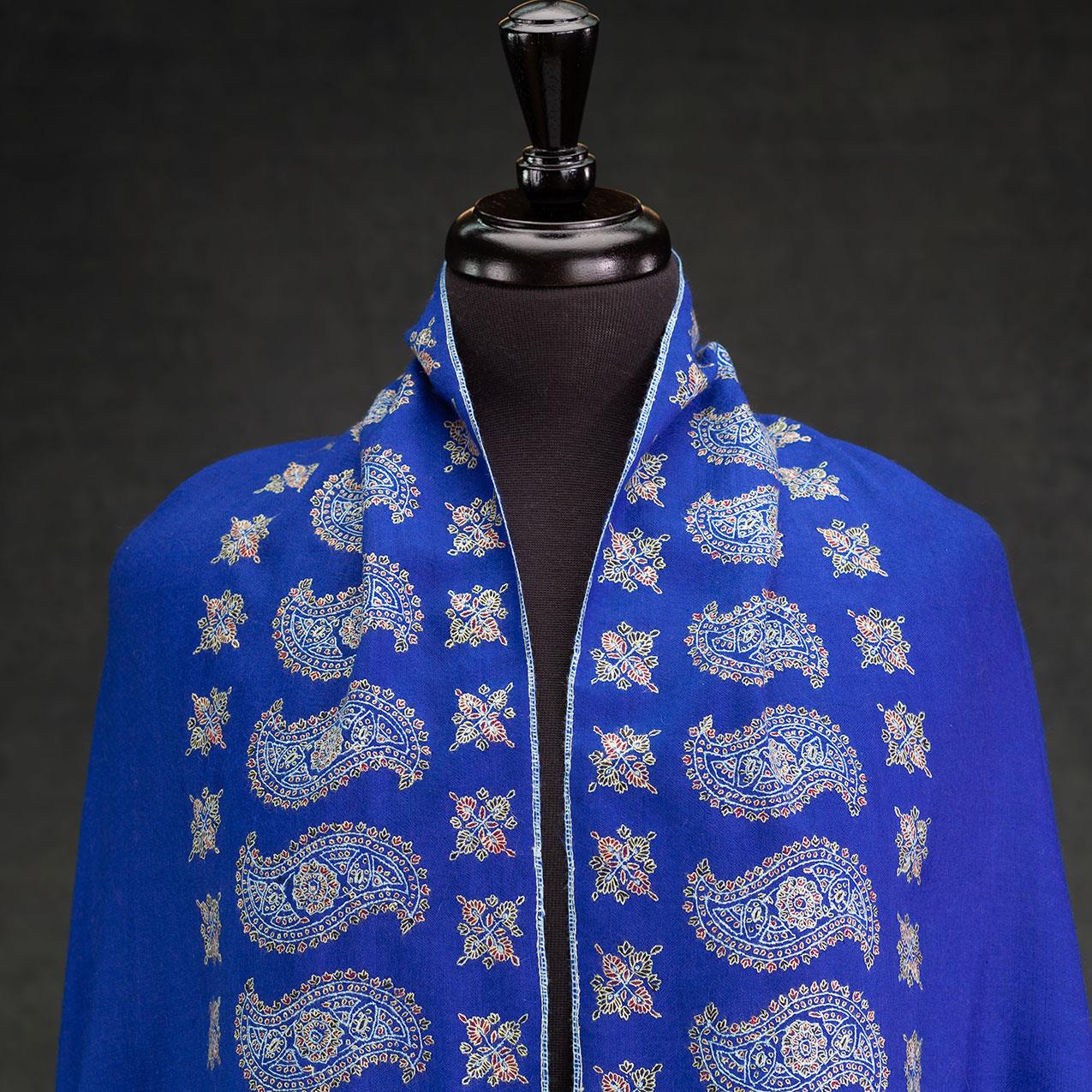 Sozni Hand Embroidered Pashmina 'Adiyogi' Third Eye of Shiva - Image 5