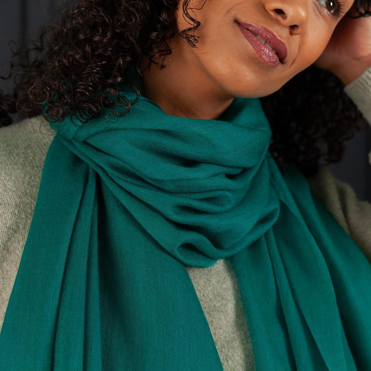Ultrafine Ring Shawl Emerald - Image 2